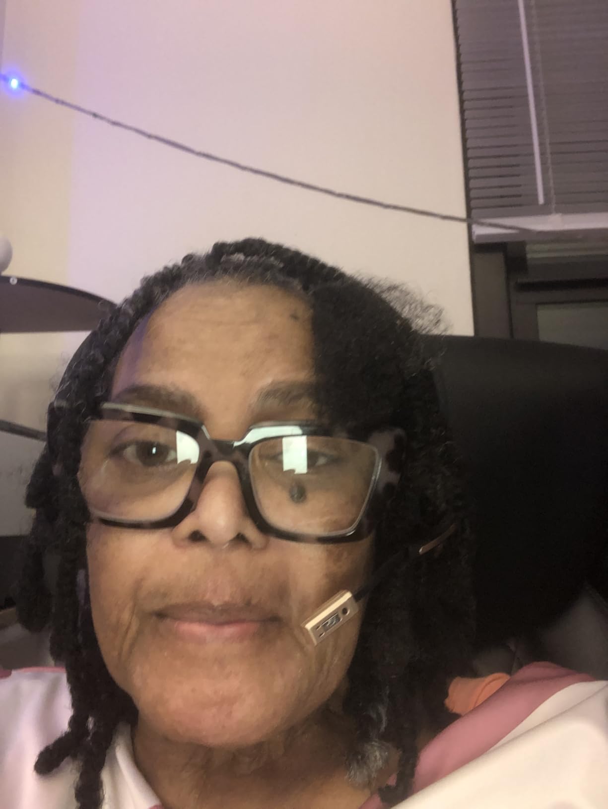 Earbay Wireless Headset, Bluetooth Headsets with Microphone Noise Cancelling, On Ear Headphones with Mic Mute, Handsfree PC Headsets for Zoom/Ms Teams/Skype/Dual Connect/Laptop/iPhone/Tablet customer photo 1