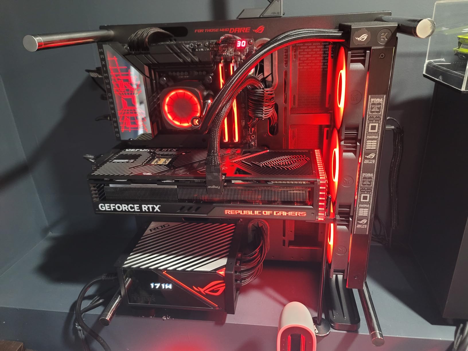 ROG Strix GeForce RTX 4090 OC Edition Gaming Graphics Card (PCIe 4.0, 24GB GDDR6X, HDMI 2.1a, DisplayPort 1.4a) customer photo 2