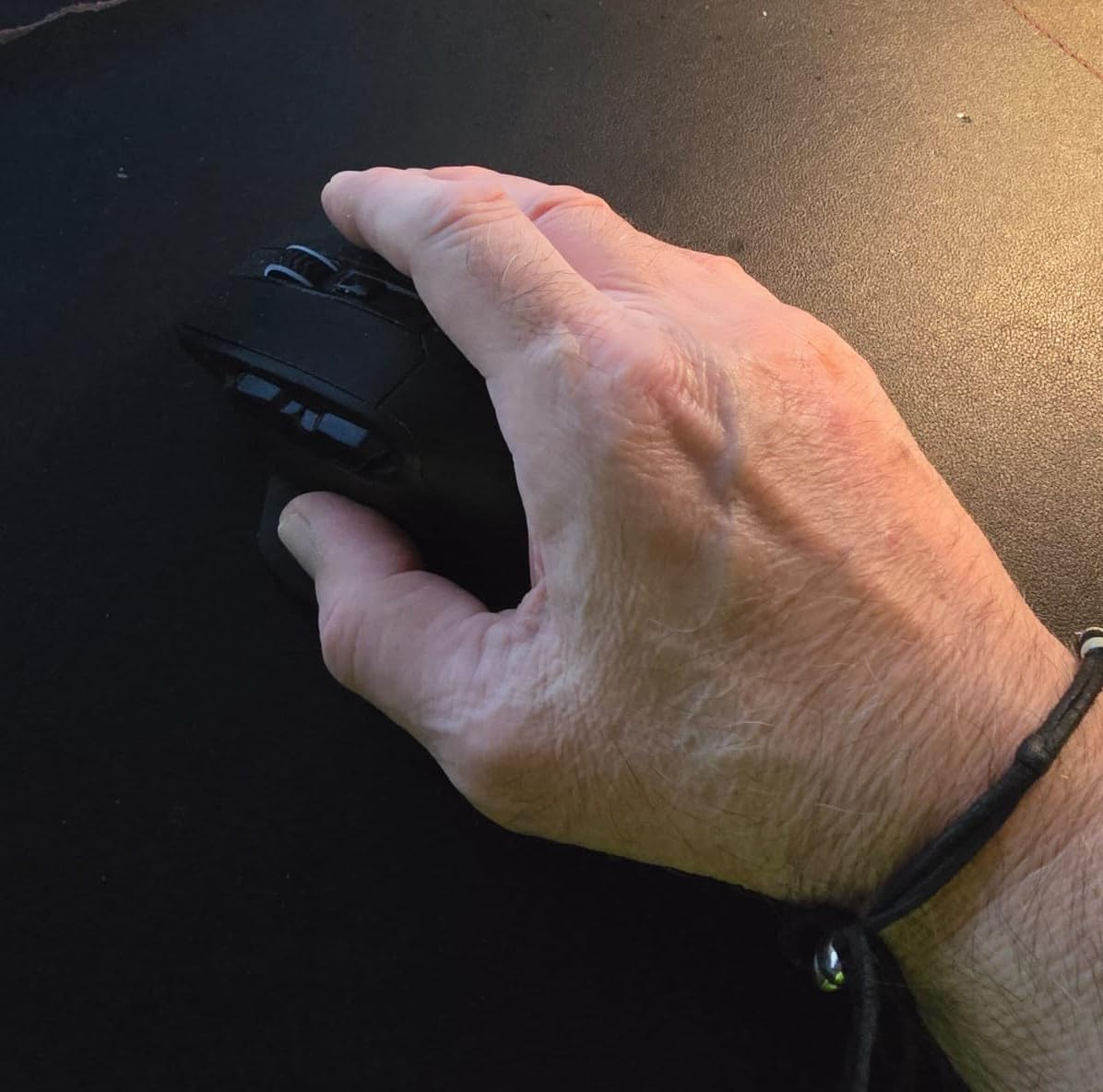 E-YOOSO Large Wireless Mouse for Big Hands, X-31 Cordless Ergo Computer Mouse, 6 Buttons, 5-Level 4800 DPI, 18 Months Battery Life, for Laptop, PC, Chromebook (Black) customer photo 2