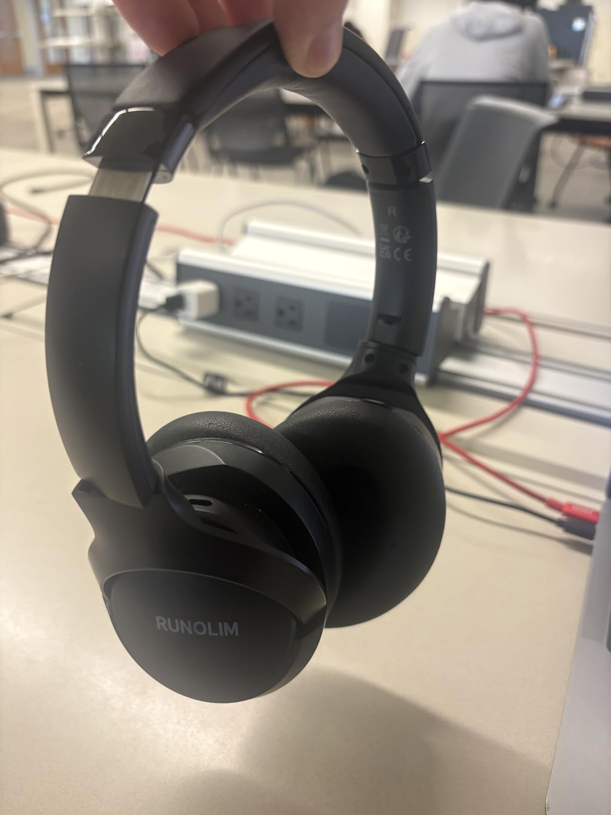 RUNOLIM Hybrid Active Noise Cancelling Headphones, Wireless Over Ear Bluetooth Headphones with Microphone, 70H Playtime, Foldable Headphone with HiFi Audio, Deep Bass for Home Travel Office customer photo 1