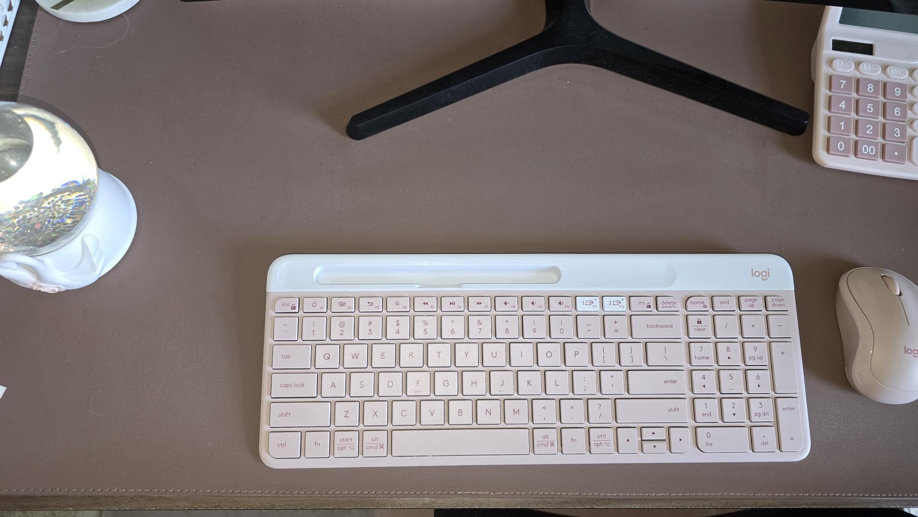 Logitech K585 Multi-Device Slim Wireless Keyboard, Built-in Cradle for Device; for Laptop, Tablet, Desktop, Smartphone, Win/Mac, Bluetooth/Receiver, Compact, Easy Switch, 24 Month Battery - Graphite customer photo 1