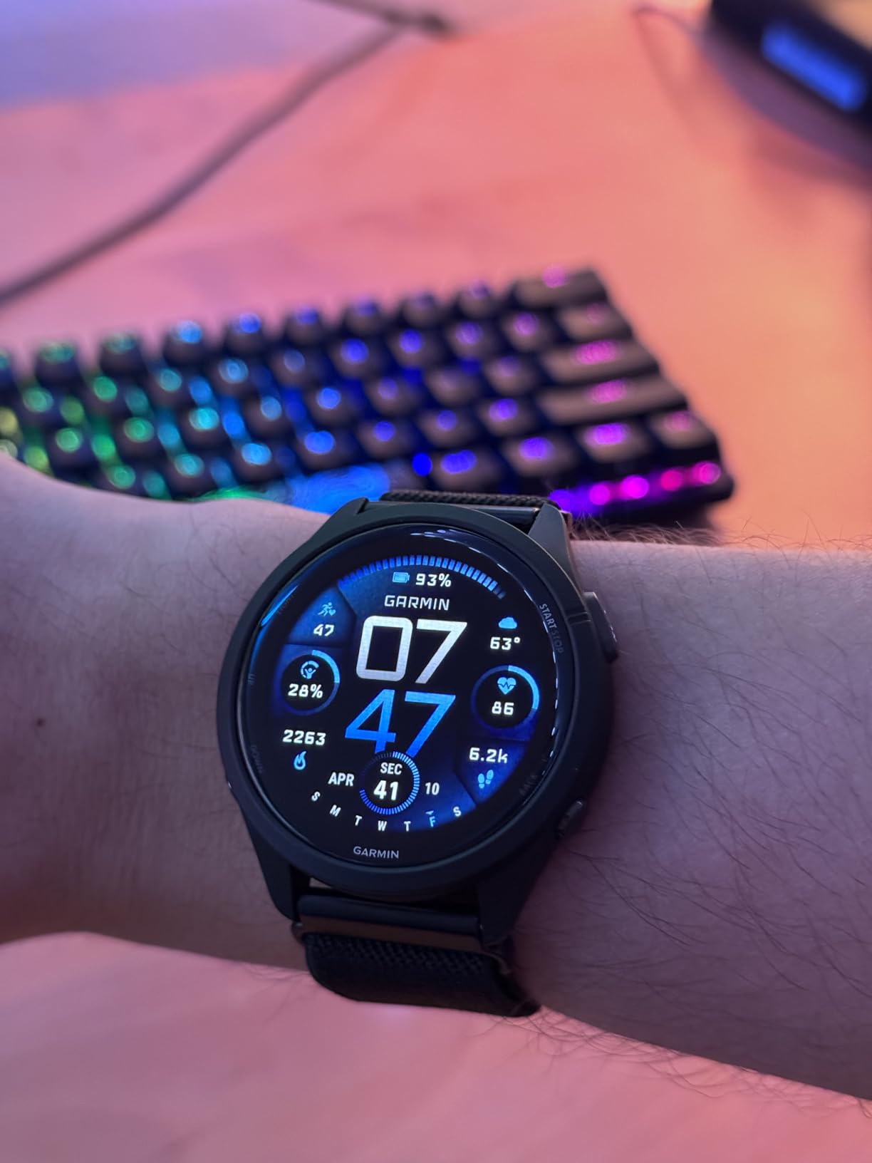 Garmin Forerunner 265 Running Smartwatch, Colorful AMOLED Display, Training Metrics and Recovery Insights, Black and Powder Gray customer photo 1