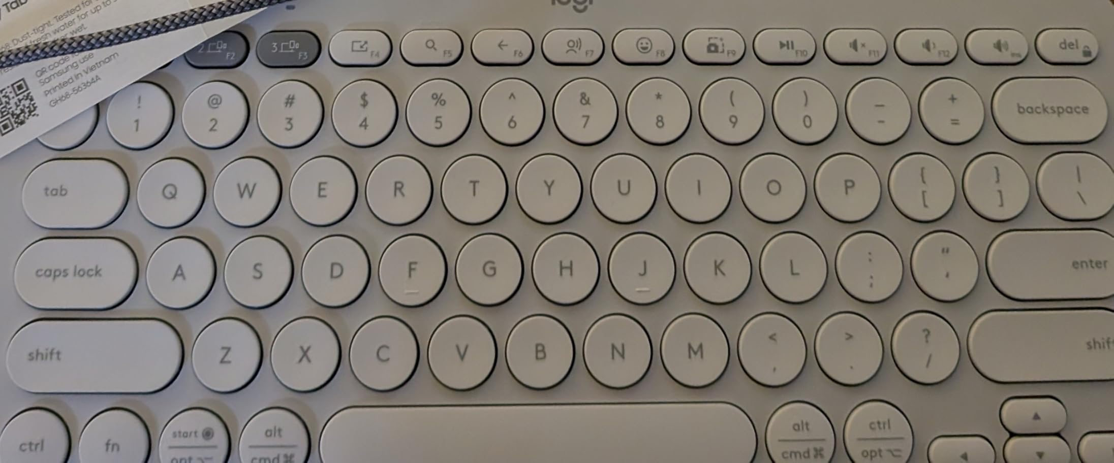 Logitech Pebble Keys 2 K380s, Multi-Device Bluetooth Wireless Keyboard with Customizable Shortcuts, Slim and Portable, Easy-Switch for Windows, macOS, iPadOS, Android, Chrome OS - Tonal Graphite customer photo 2