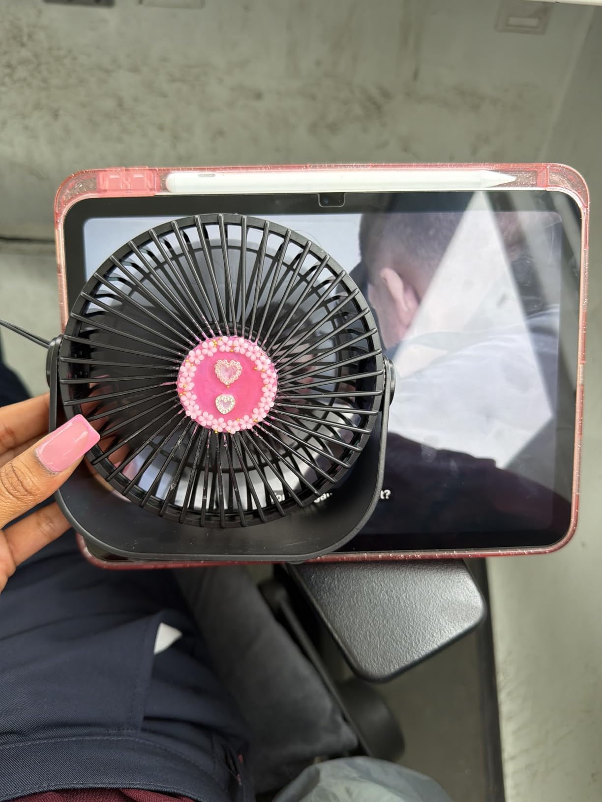 Gaiatop USB Desk Fan, 3 Speeds Strong Airflow, 5.5 Inch Portable 90° Rotate Quiet Cooling, Small Personal Table Fans for Bedroom Home Office Travel Black customer photo 2