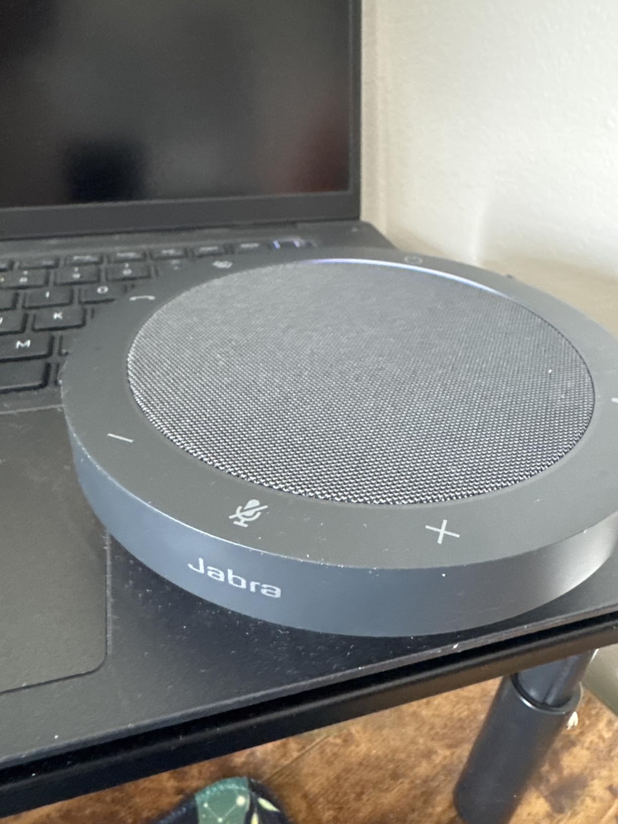 Jabra Speak2 40 Portable Speakerphone - 4 Noise-Cancelling Mics, 50mm Full Range Speakers with Wideband Audio for Clear Sound, USB-A/USB-C Connections - Certified Microsoft Teams Speaker - Dark Grey customer photo 1