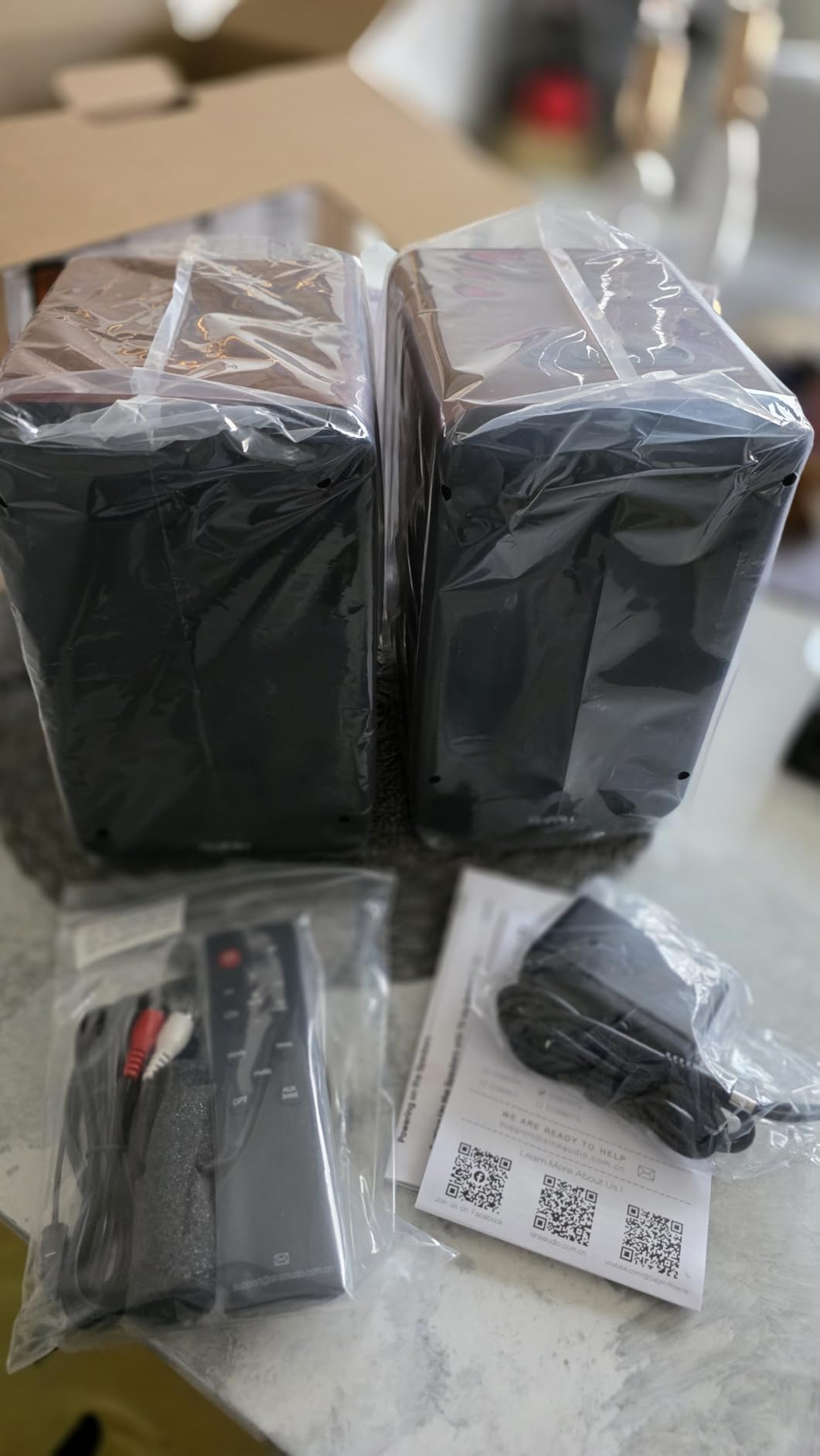 Saiyin Bluetooth Bookshelf Speakers, 30W X 2 Powered TV Speakers with 3.75 Inch Woofer, Turntable Speakers with Optical/AUX/RCA Input for PC and TV customer photo 1