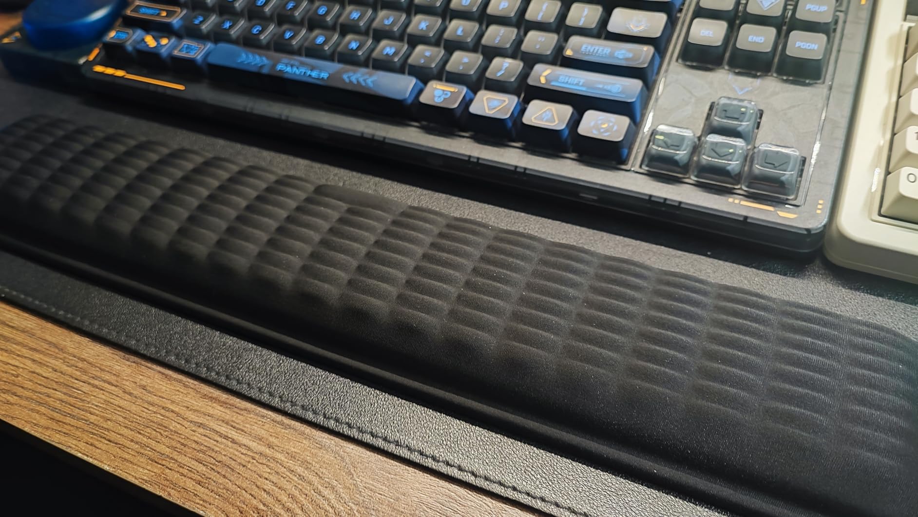 MEKASS Keyboard Wrist Rest, Soft Memory Foam Wrist Support for Keyboard, Keyboard Hand Rest Pad for Wrist Pain Relief, Keyboard Wrist Guard for Long Hours of Work, Gaming, Studying (Classic Black) customer photo 1