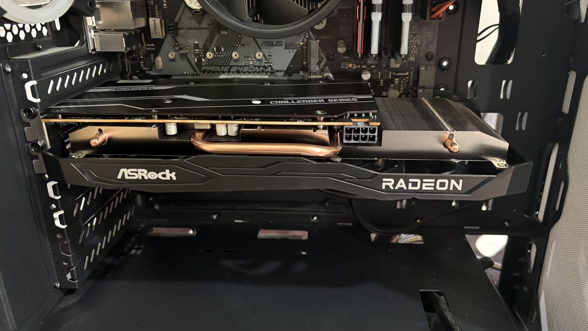 ASRock Radeon RX 7600 Challenger 8GB OC Graphics Card, AMD RDNA 3 Architecture, 8GB GDDR6, PCIe 4.0, Dual Fans, 0dB Silent Cooling, HDMI 2.1, DisplayPort 1.4 customer photo 2