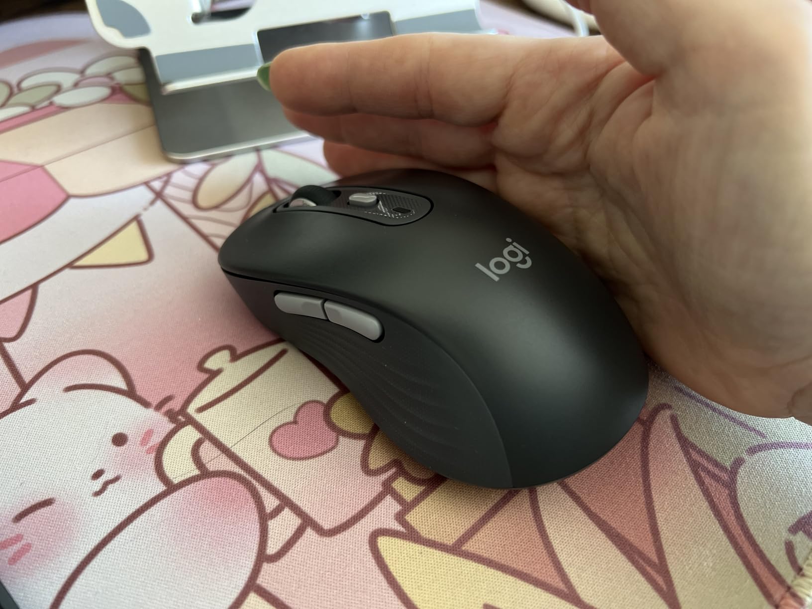 Logitech MK955 Signature Slim Wireless Keyboard and Mouse Combo, for Larger Hands, Quiet Typing and Clicking, Switch Across Three Devices, Bluetooth, Multi-OS, for Windows and Mac customer photo 1