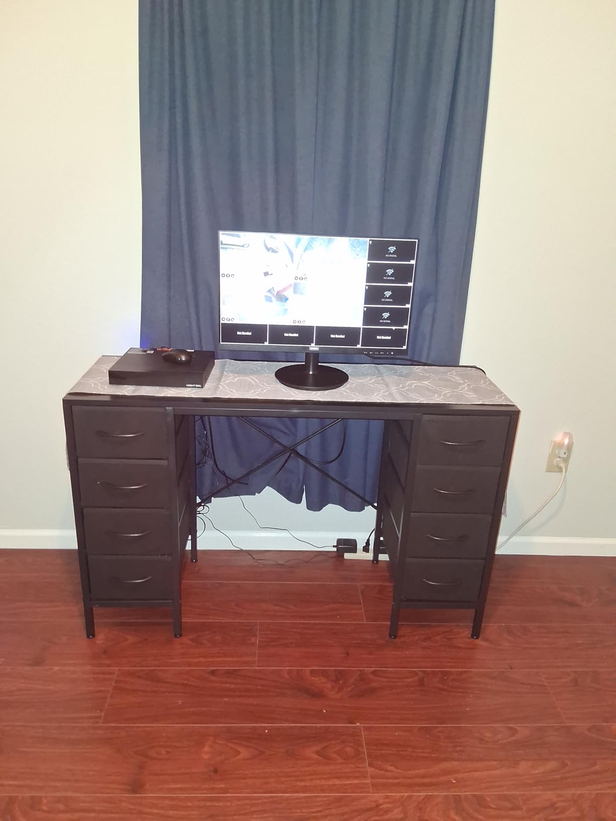 Philips New 24 inch Frameless Full HD (1920 x 1080) 100Hz Monitor, VESA, HDMI x1, VGA Port x1, Eye Care, 4 Year Advance Replacement Warranty, 241V8LB, Black customer photo 1