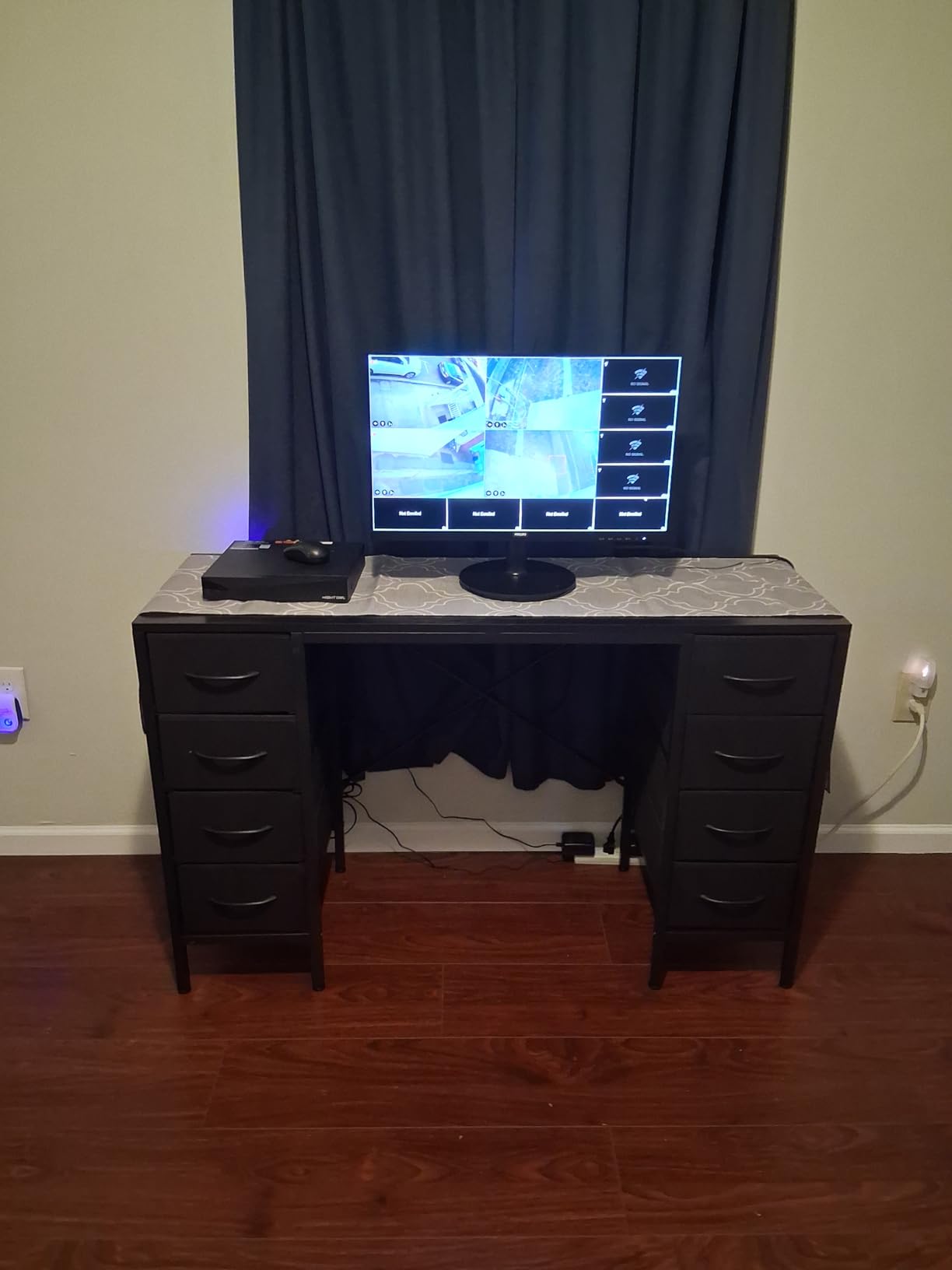 Philips New 24 inch Frameless Full HD (1920 x 1080) 100Hz Monitor, VESA, HDMI x1, VGA Port x1, Eye Care, 4 Year Advance Replacement Warranty, 241V8LB, Black customer photo 2