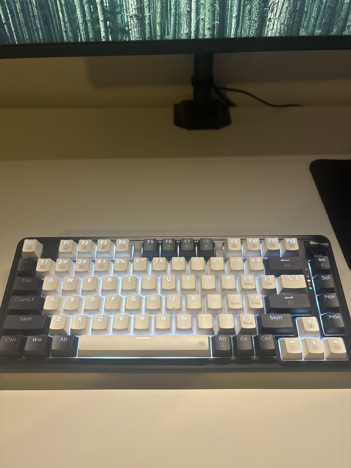 Redragon K673 PRO 75% Wireless Gasket RGB Gaming Keyboard, 3-Modes 81 Keys Compact Mechanical Keyboard Hot-Swap Socket, Dedicated Knob Control and 5-Layer Noise Dampening, Linear Red Switch customer photo 1