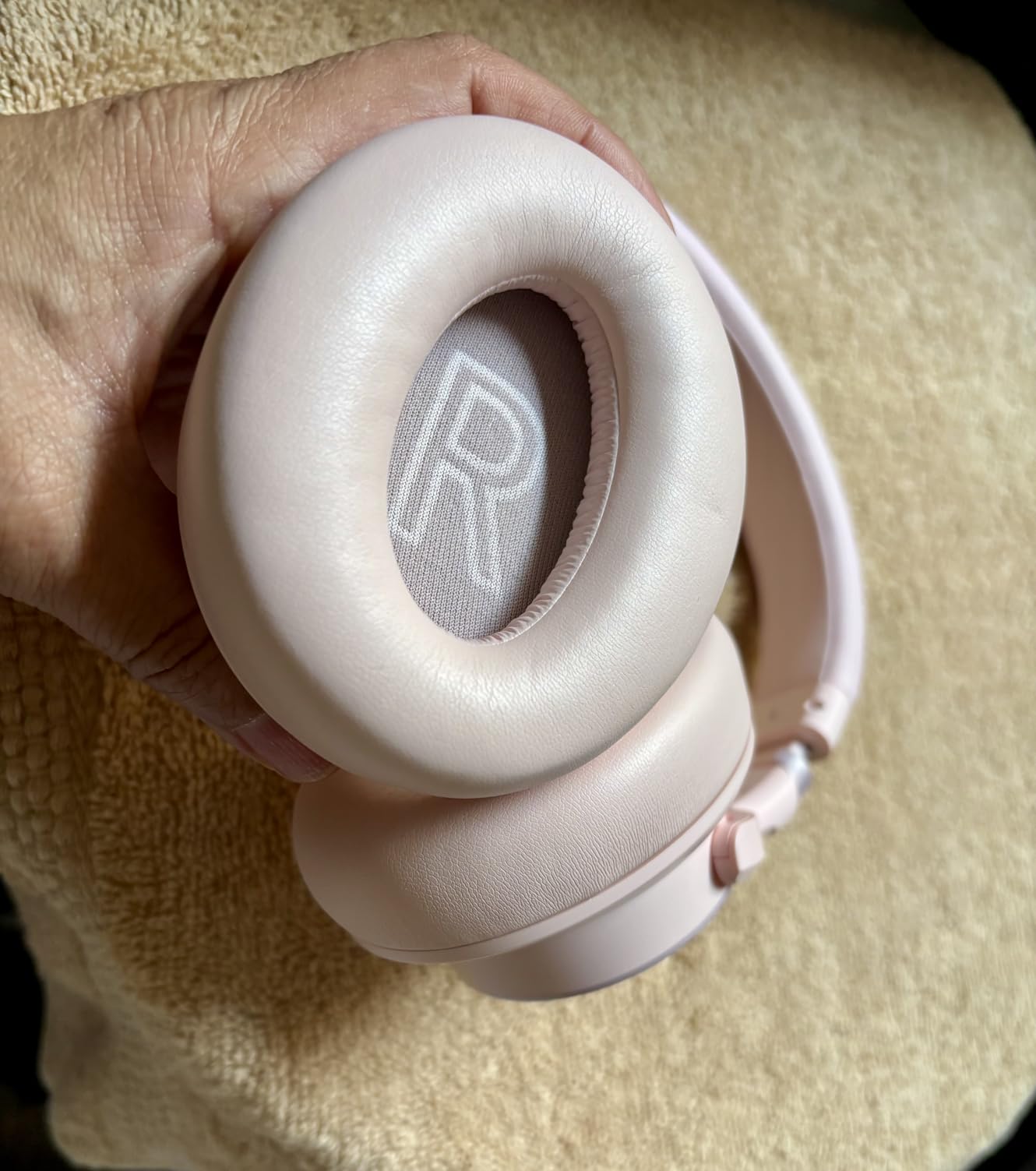 KVIDIO Active Noise Cancelling Headphones, 70 Hours Playtime Bluetooth Headphones Wireless with Microphone, Transparency Mode, Deep Bass and Hi-Fi Stereo Sound Over Ear for Travel Office customer photo 2