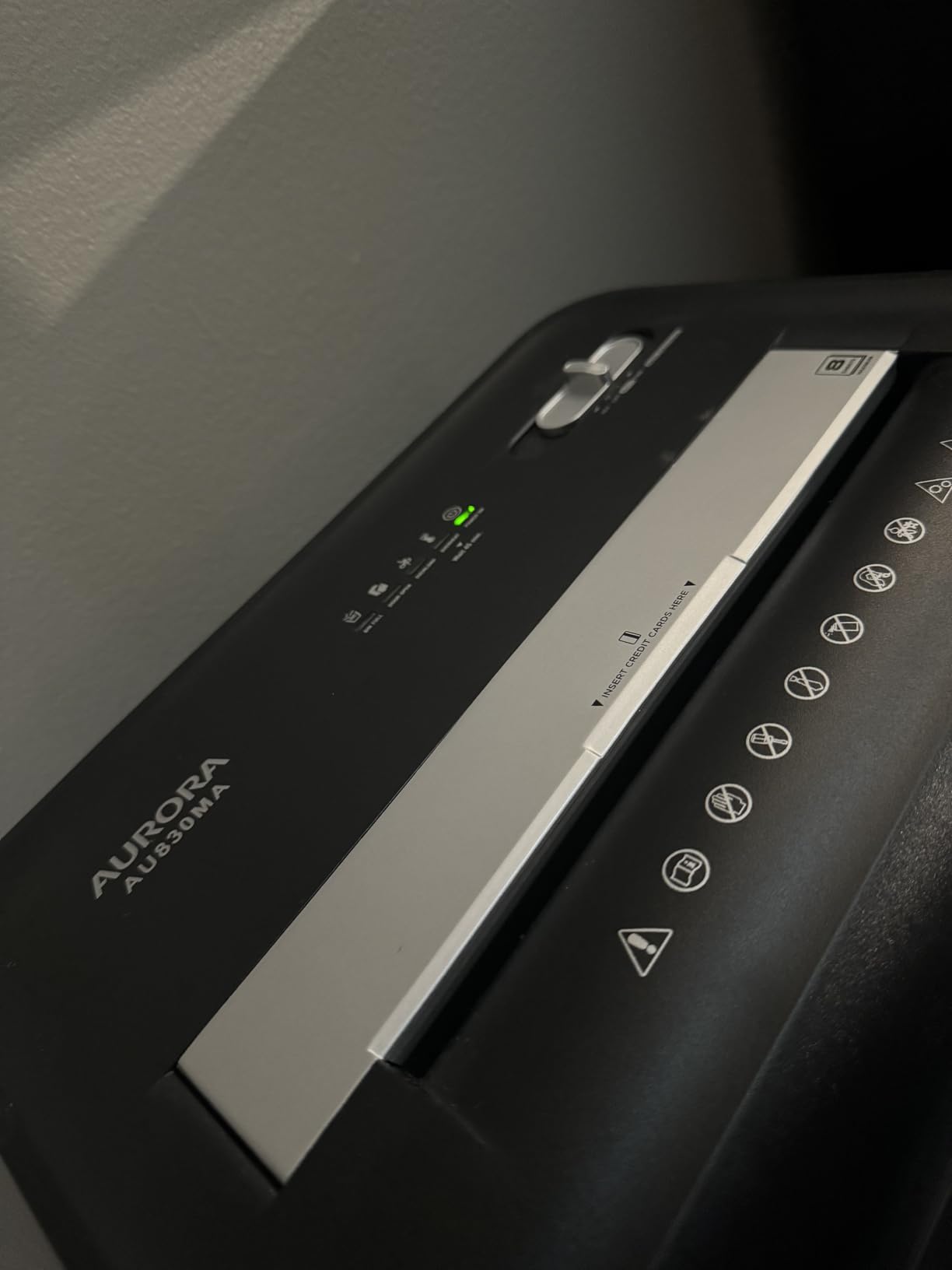 Aurora AU830MA High-Security 8-Sheet Micro-Cut Paper and Credit Card Shredder/ 20 Minutes/Security Level P-5 customer photo 2