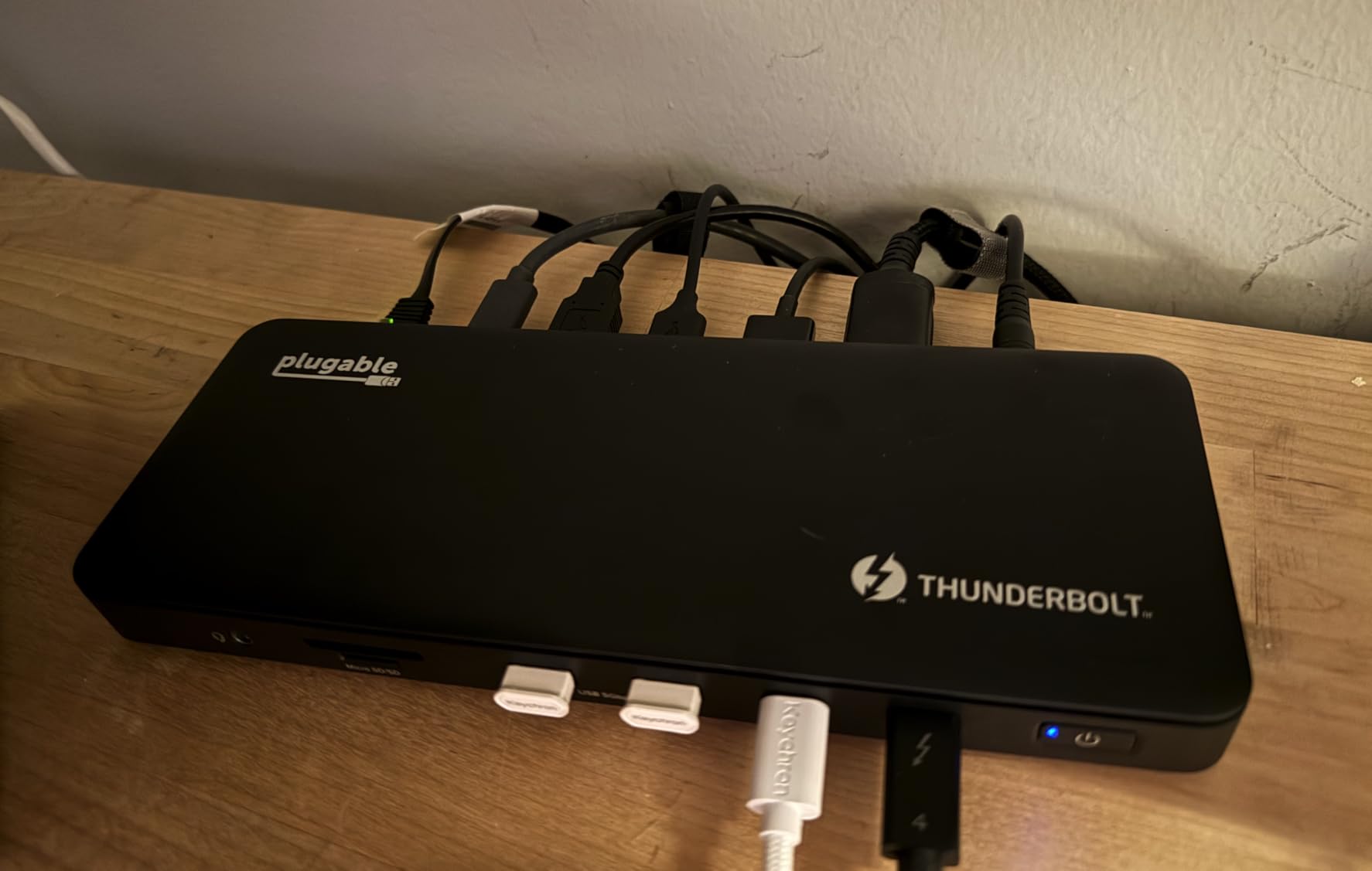 Plugable Thunderbolt 4 Dock with 100W Charging, Thunderbolt Certified, Laptop Docking Station Dual Monitor Single 8K or Dual 4K HDMI for Windows and Mac, 4X USB, Gigabit Ethernet (TBT4-UD5) customer photo 2