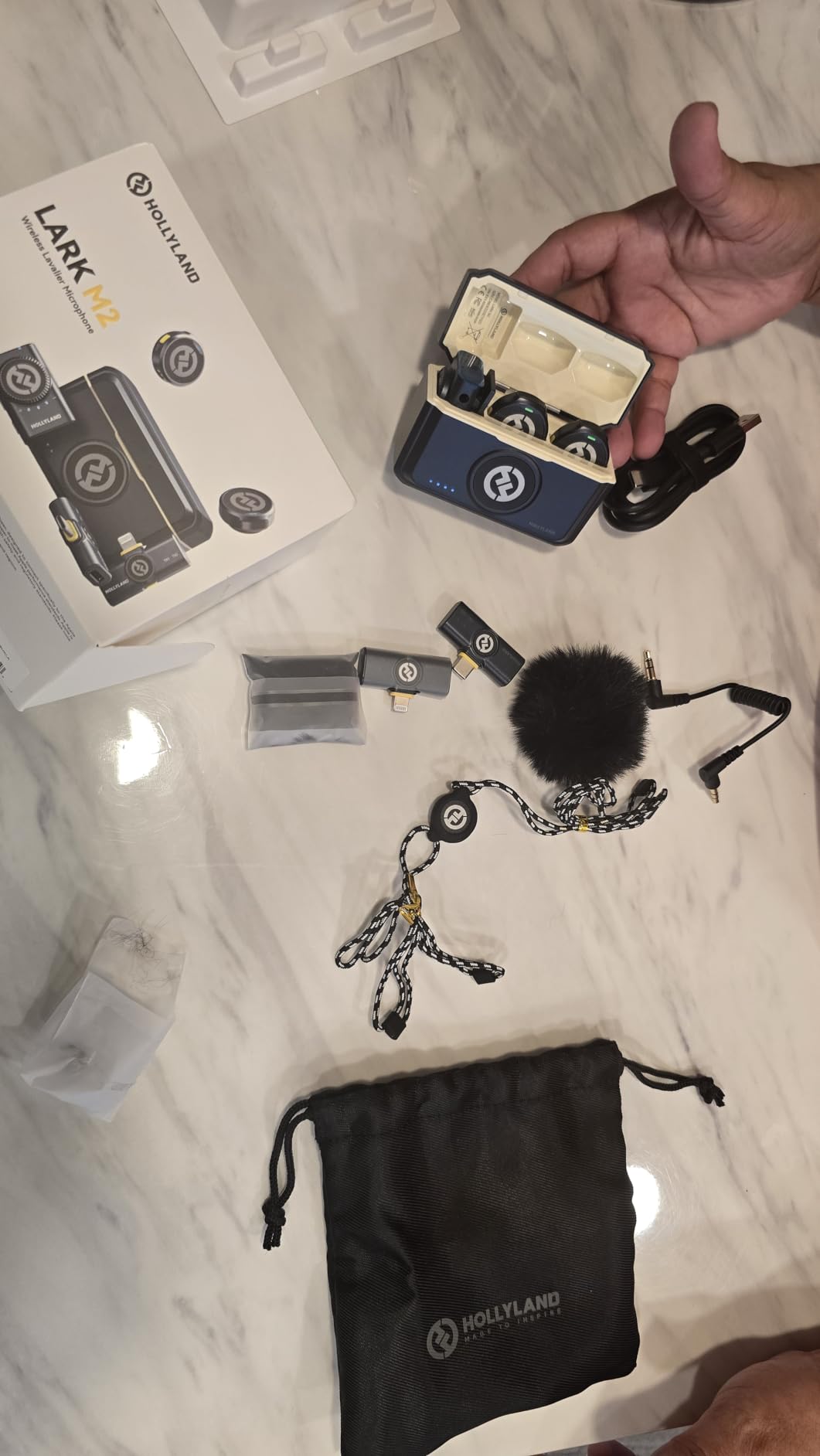 Hollyland Lark M2 Wireless Microphone for iPhone/Camera/Android/PC, 48kHz/24-bit High Fidelity Audio, 300m Range, Noise Cancelling, 40h Use, YouTube, Vlog, Streaming (2TX + 3RX + Charging Case) customer photo 1