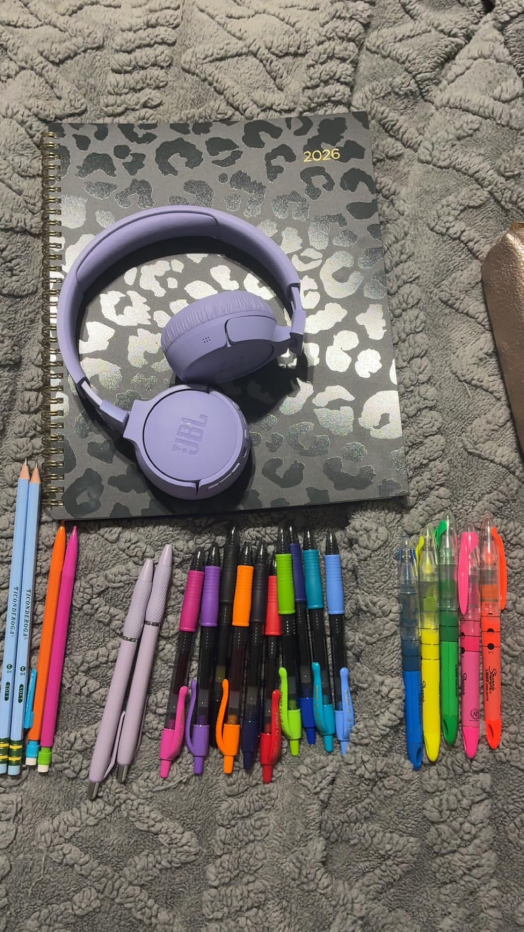 JBL Tune 670NC - Adaptive Noise Cancelling with Smart Ambient Wireless On-Ear Headphones, Up to 70H Battery Life with Speed Charge, Lightweight, Comfortable and Foldable Design (Black) customer photo 1