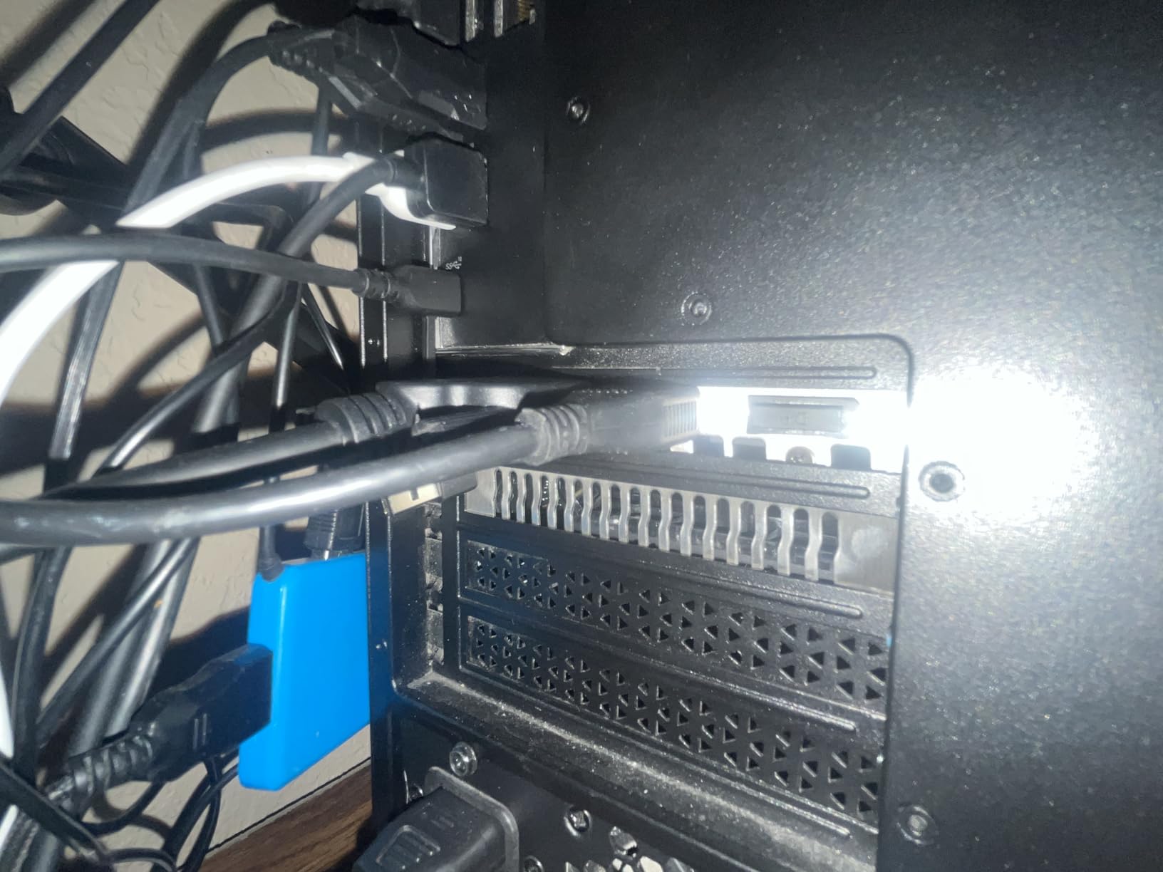 ASUS Dual NVIDIA GeForce RTX 3050 6GB OC Edition Gaming Graphics Card - PCIe 4.0, 6GB GDDR6 Memory, HDMI 2.1, DisplayPort 1.4a, 2-Slot Design, Axial-tech Fan Design, 0dB Technology, Steel Bracket customer photo 4