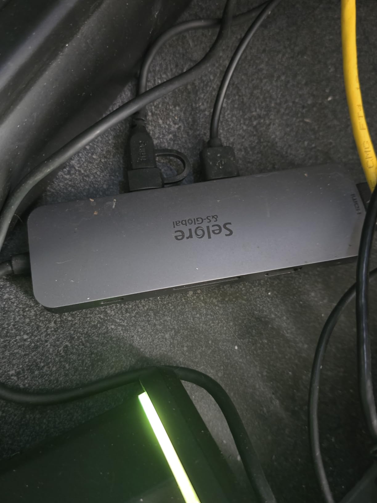 Selore USB C Docking Station Dual Monitor,Laptop Docking Station,14 in 1 Docking Station 3 Monitors with 2 HDMI,VGA,10G USB A/C,100W PD,6 USB A/C Ports,USB C Hub Multiport Adapter for Windows Laptops customer photo 1