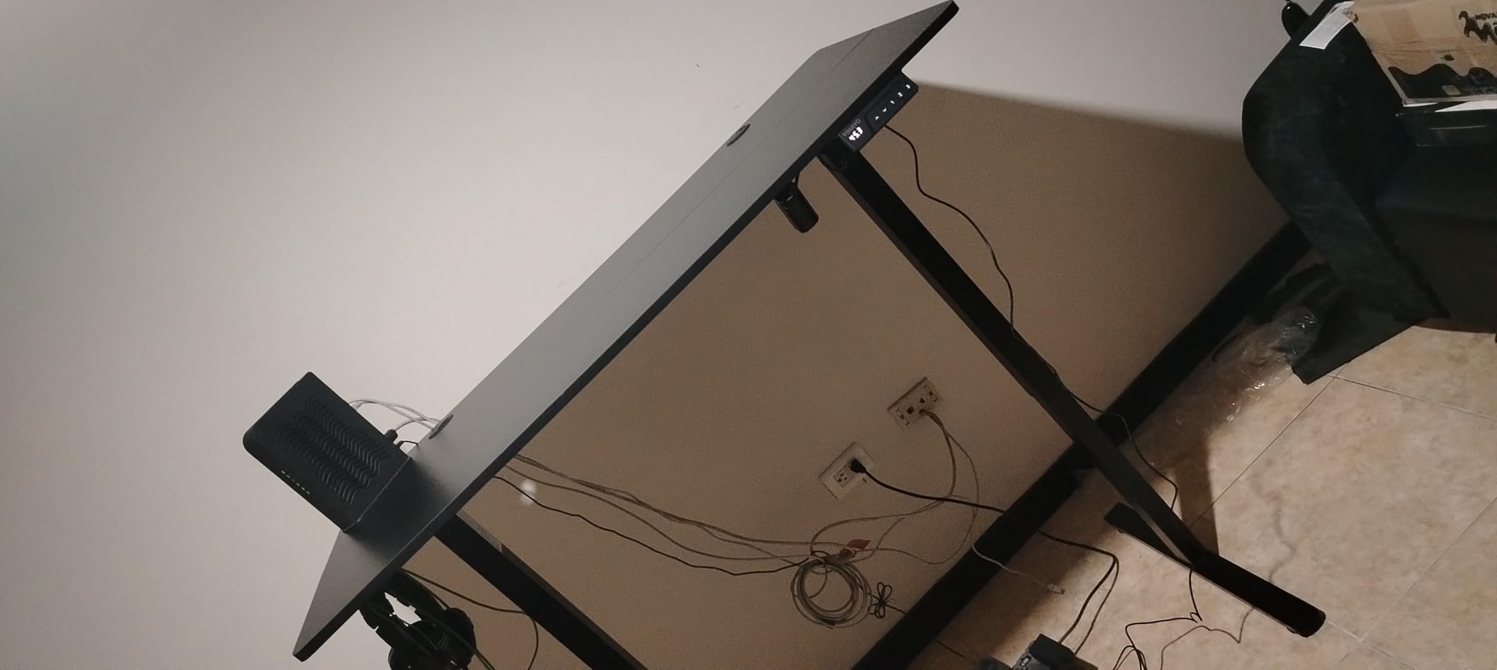 YIHAYO Electric Standing Desk, 48 x 24 Inches Stand Up Desk with Splice Board, Adjustable Height Desk, Computer Desk for Home Office, Black Frame/Rustic Brown Top customer photo 2