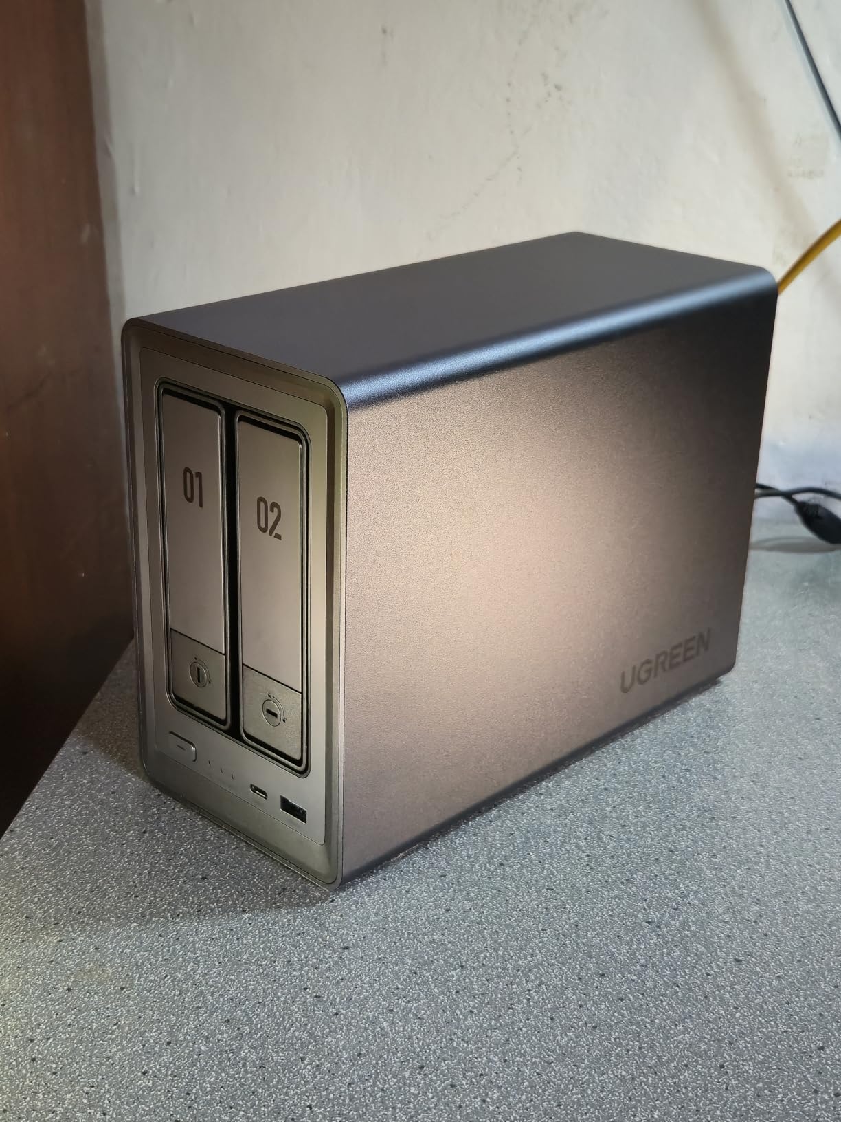 UGREEN NAS DXP2800 2-Bay Desktop All-Round Ideal for Content Creators and Enthusiasts, Intel N100 Quad-core CPU, 8GB DDR5 RAM, 2.5GbE, 2X M.2 NVMe Slots, 4K HDMI customer photo 2