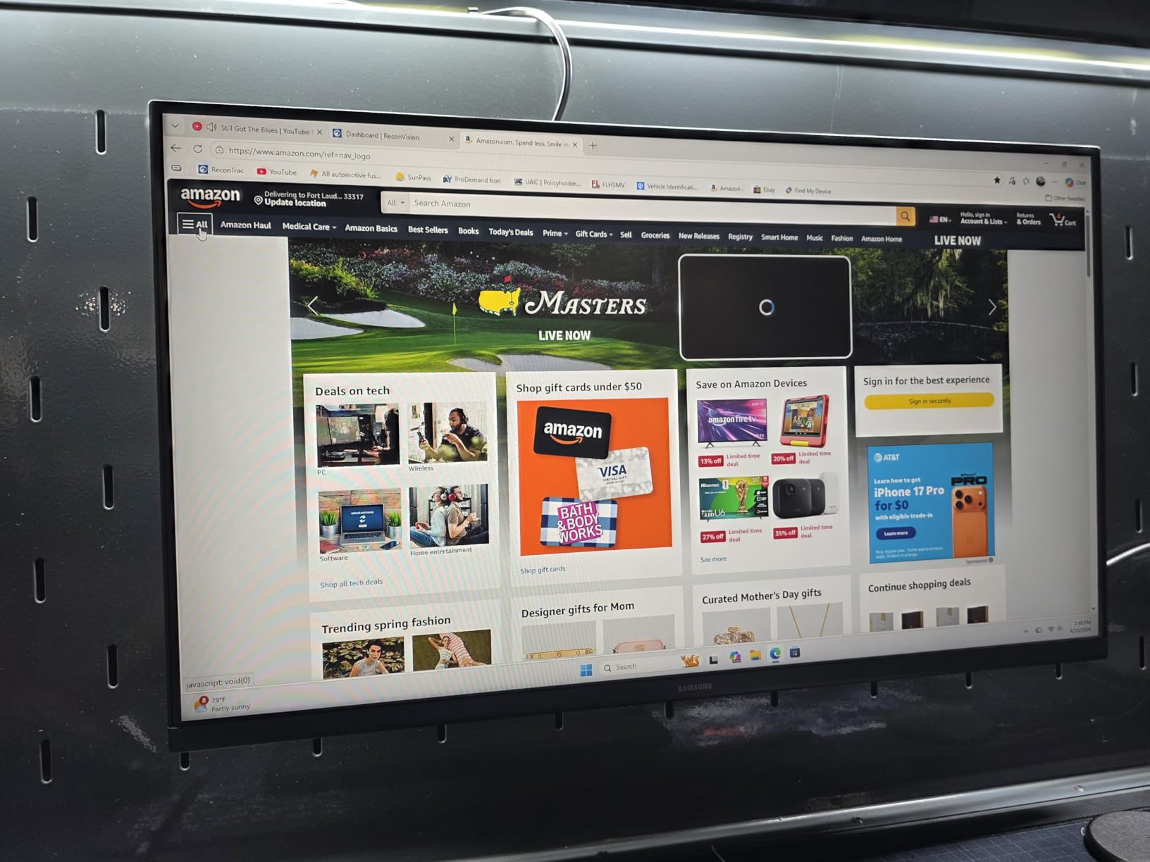 Samsung 32-Inch Flat Computer Monitor, 75Hz, Borderless Display, AMD FreeSync, Game Mode, Advanced Eye Care, HDMI and DisplayPort, LS32B304NWNXGO, 2024 customer photo 1