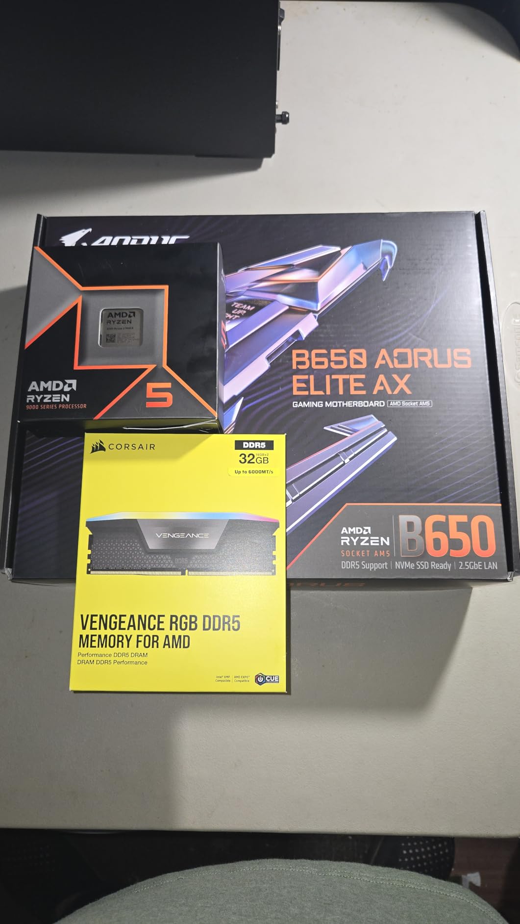 AMD Ryzen 5 9600X 6-Core, 12-Thread Unlocked Desktop Processor customer photo 2