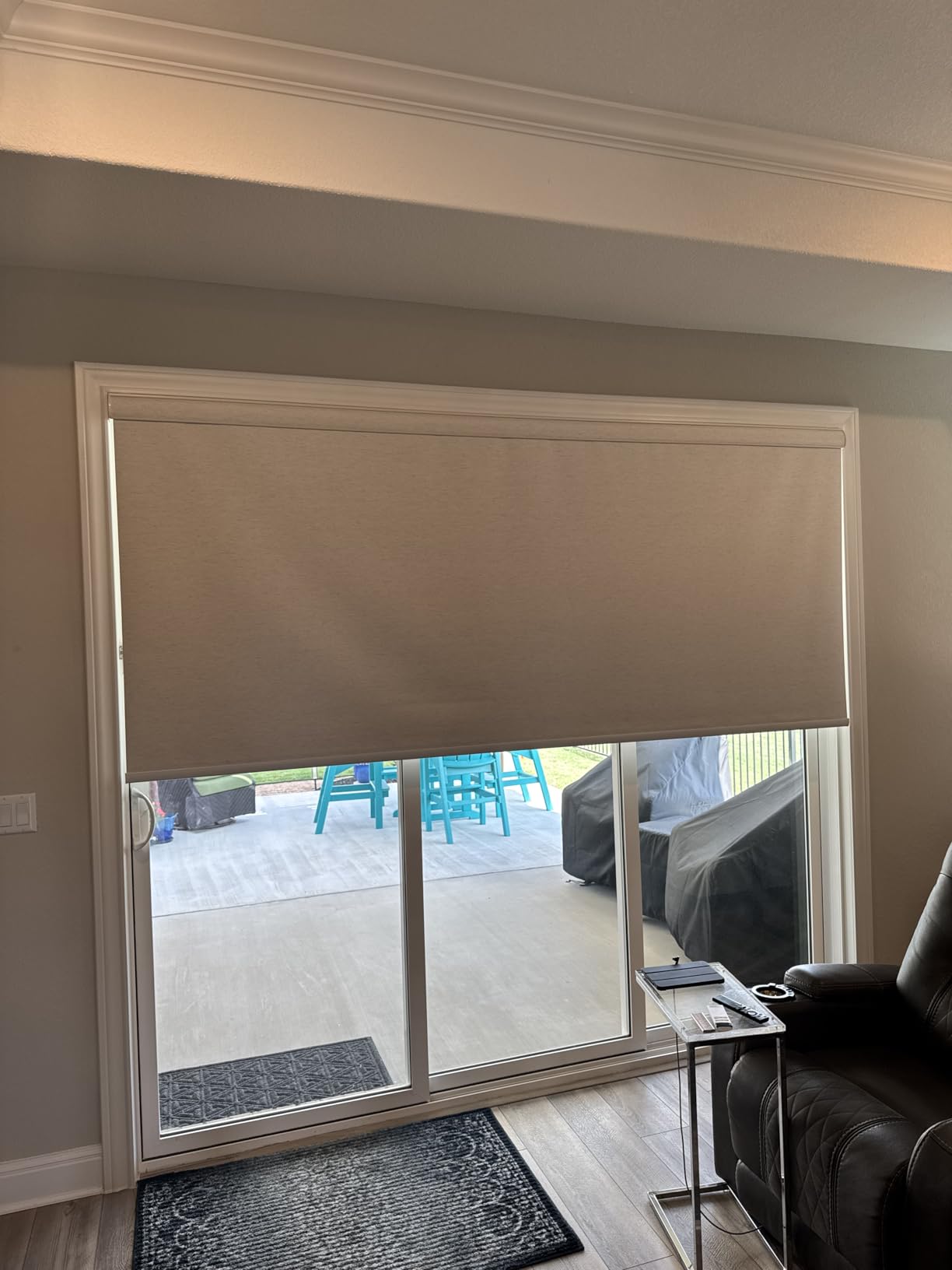 Kincmo Motorized Blinds with Remote,100% Blackout Motorized Roller Shades Work with Apple Homekit,Alexa,Google, Custom Electric Blinds with App,Voice Control (Linen White) customer photo 1
