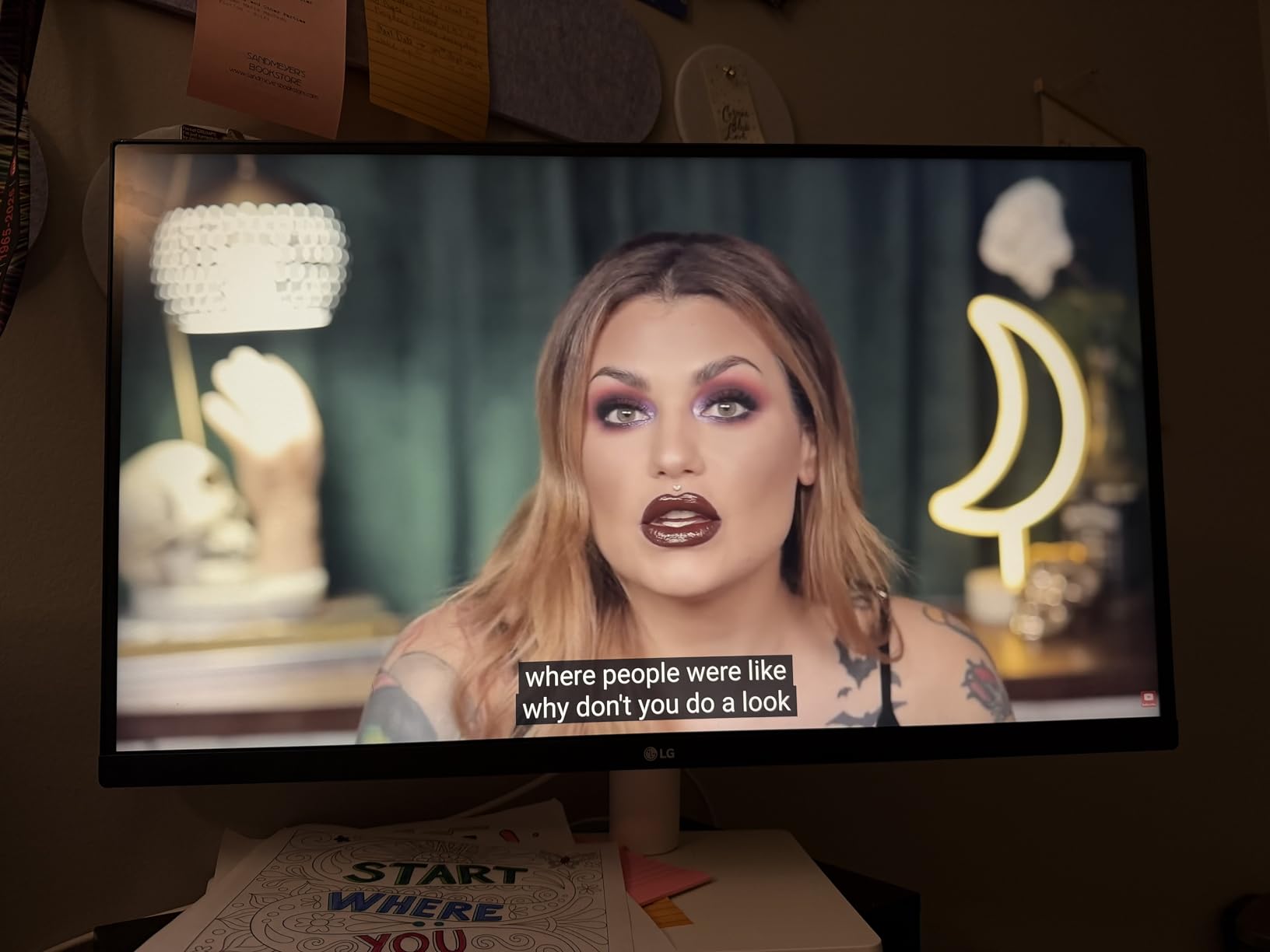 LG 27US500-W Ultrafine Monitor 27-Inch 4K UHD (3840x2160) HDR10 IPS Borderless Design Reader Mode Flicker Safe Switch App HDMI DisplayPort - White customer photo 1