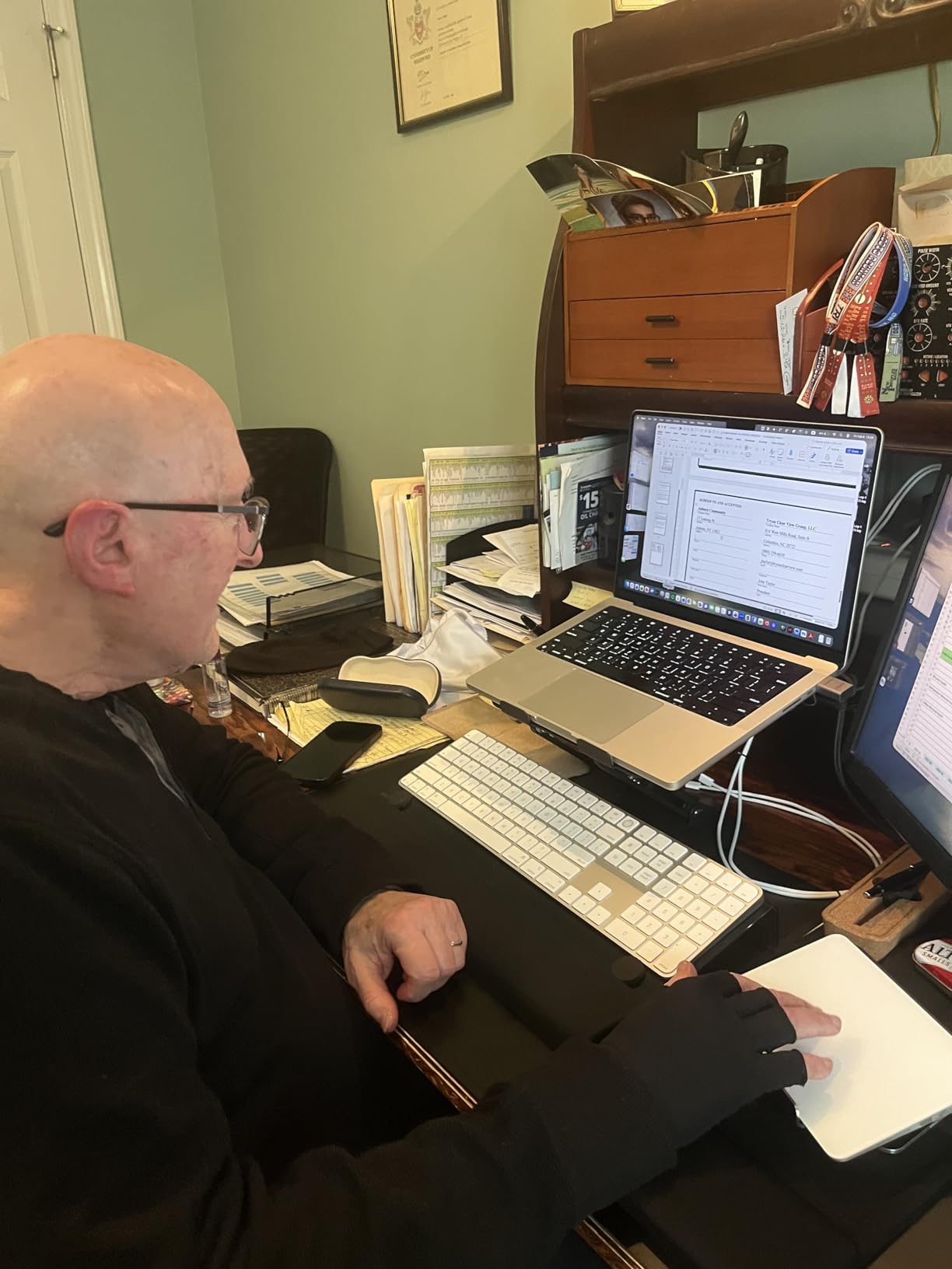 LOXP Adjustable Laptop Stand, Computer Stand with 360 Rotating Base, Ergonomic Laptop Riser Mount for Desk Foldable Protable Computer Desk Fits with MacBook Pro Air (10-16