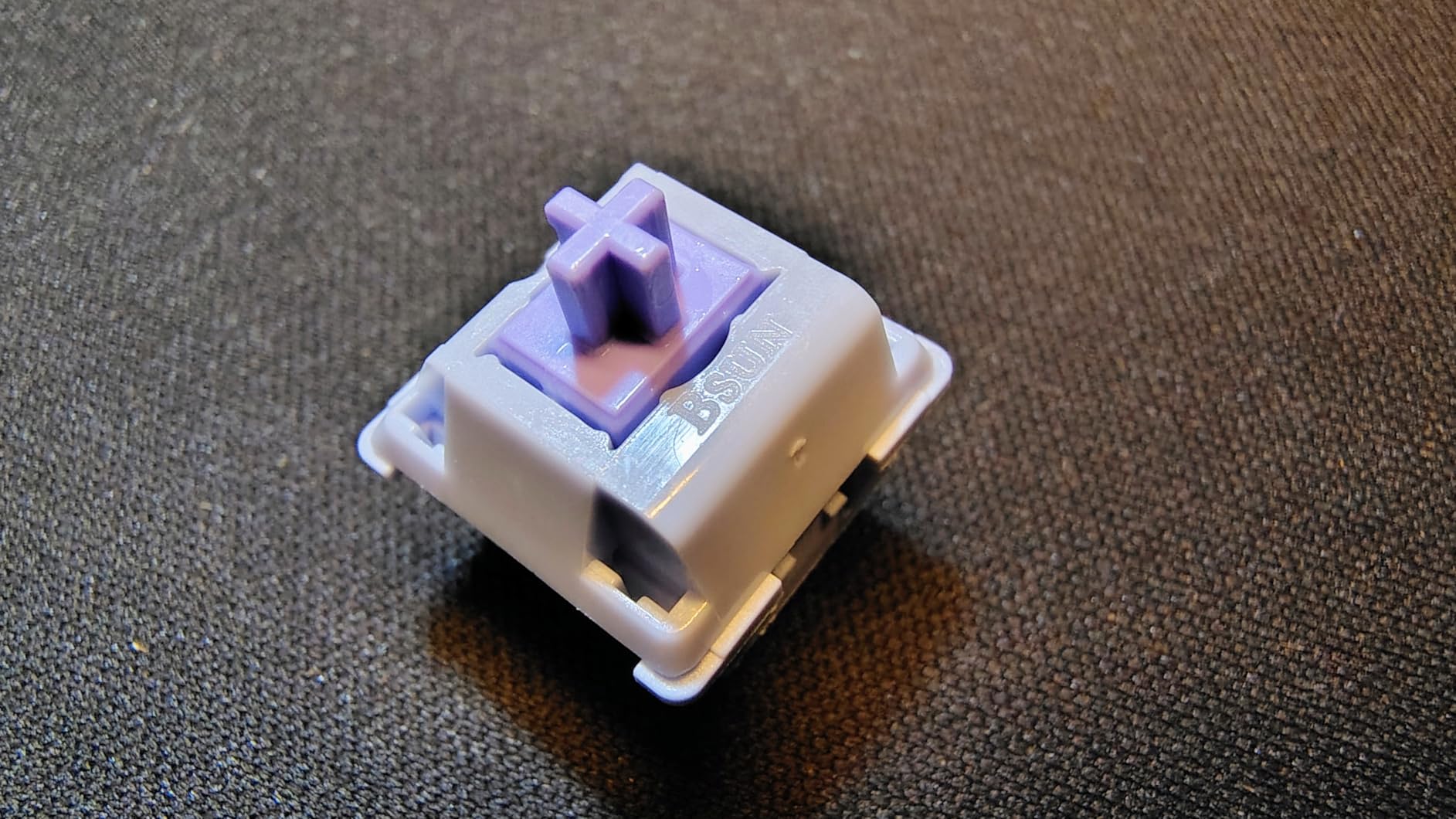 Kisnt KN85 Wireless Mechanical Gaming Keyboard, 75% Layout with RGB Backlit, Custom Hot Swappable, Creamy Sound, Bluetooth/2.4GHz/USB-C Compatible with Windows/Mac/PC(Retro Beige,Linear Switch) customer photo 2