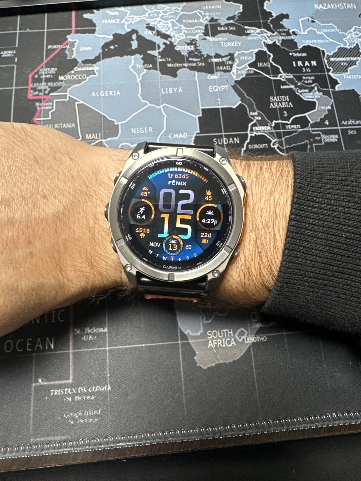 Garmin fēnix 8 - 47 mm, AMOLED, Sapphire, Premium Multisport GPS Smartwatch, Long-Lasting Battery Life, Dive-Rated, Built-in LED Flashlight, Titanium customer photo 1