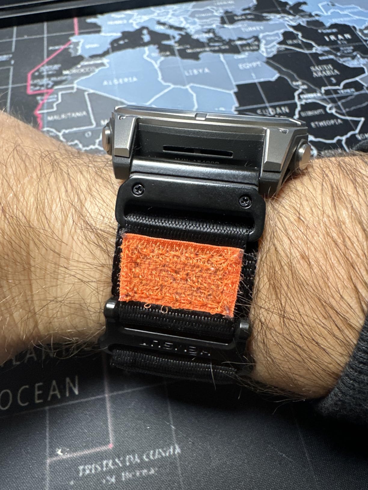 Garmin fēnix 8 - 47 mm, AMOLED, Sapphire, Premium Multisport GPS Smartwatch, Long-Lasting Battery Life, Dive-Rated, Built-in LED Flashlight, Titanium customer photo 2