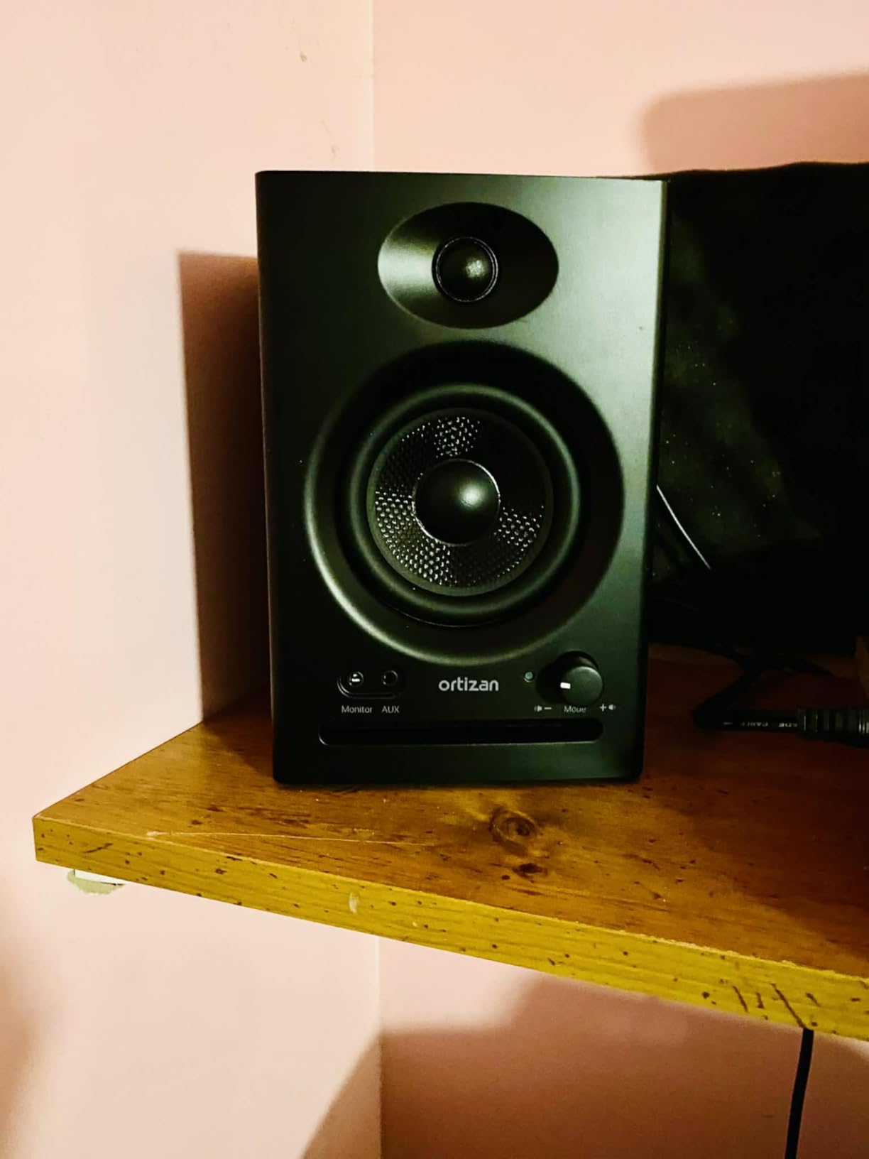 Ortizan C7 Dual-Mode 2.0 Studio Monitors, Active Monitor Speakers for Near Field Music Production, Bluetooth 5.3 Wireless Computer PC Monitor Gaming Bookshelf Speakers(Pair, Black) customer photo 1