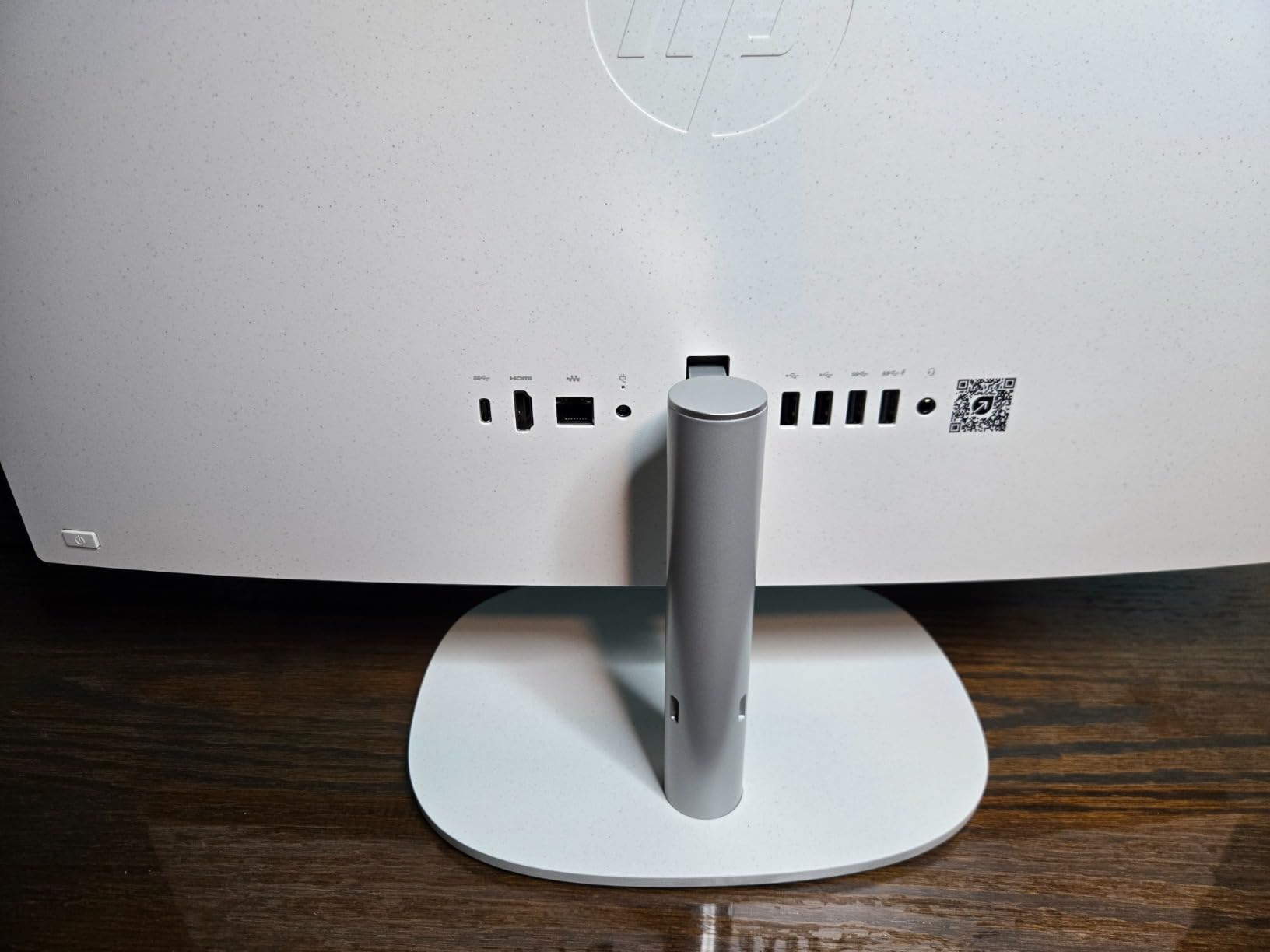 HP 24 inch All-in-One Desktop PC, FHD Display, AMD Ryzen 5 7520U, 8 GB RAM, 256 GB SSD, AMD Radeon Graphics, Windows 11 Home, 24-cr0002 (2024) customer photo 2