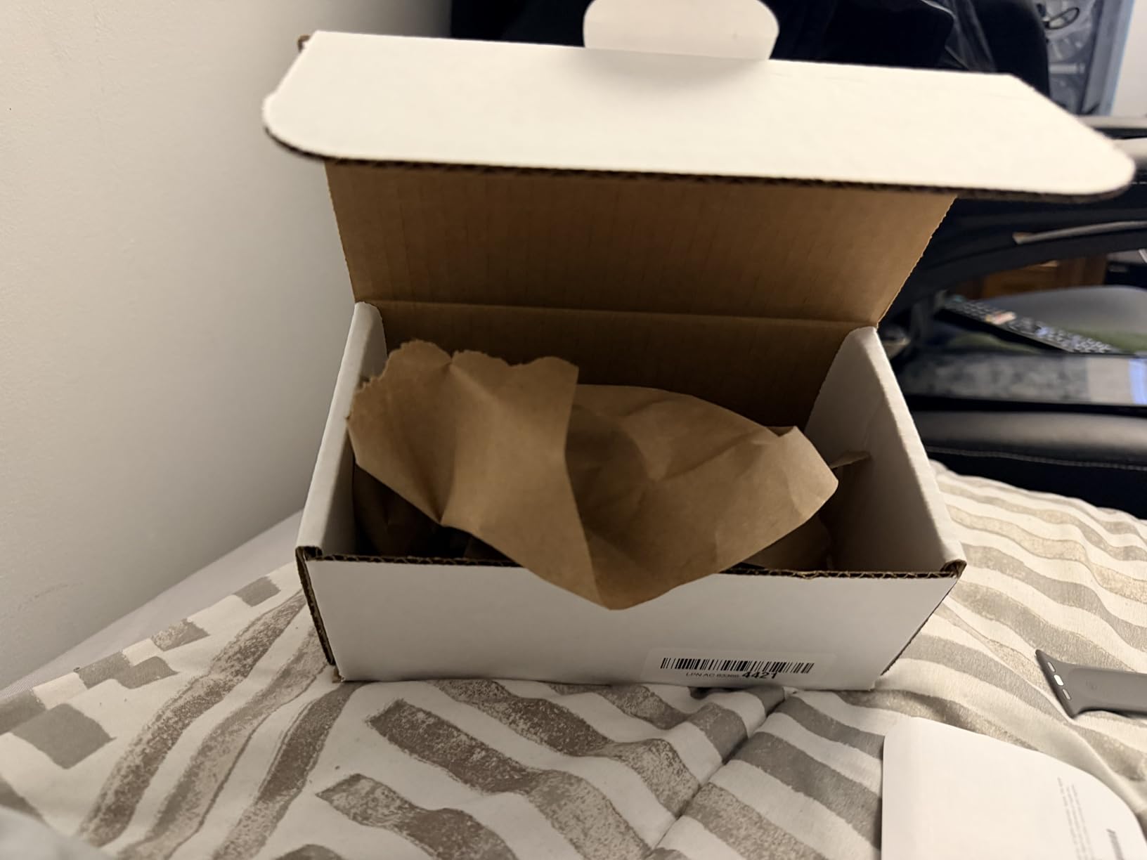 Apple Watch Series 10 [GPS + Cellular 46mm case] Smartwatch with Slate Titanium Case with Black Sport Band - M/L. Fitness Tracker, ECG App, Always-On Retina Display, Water Resistant customer photo 2