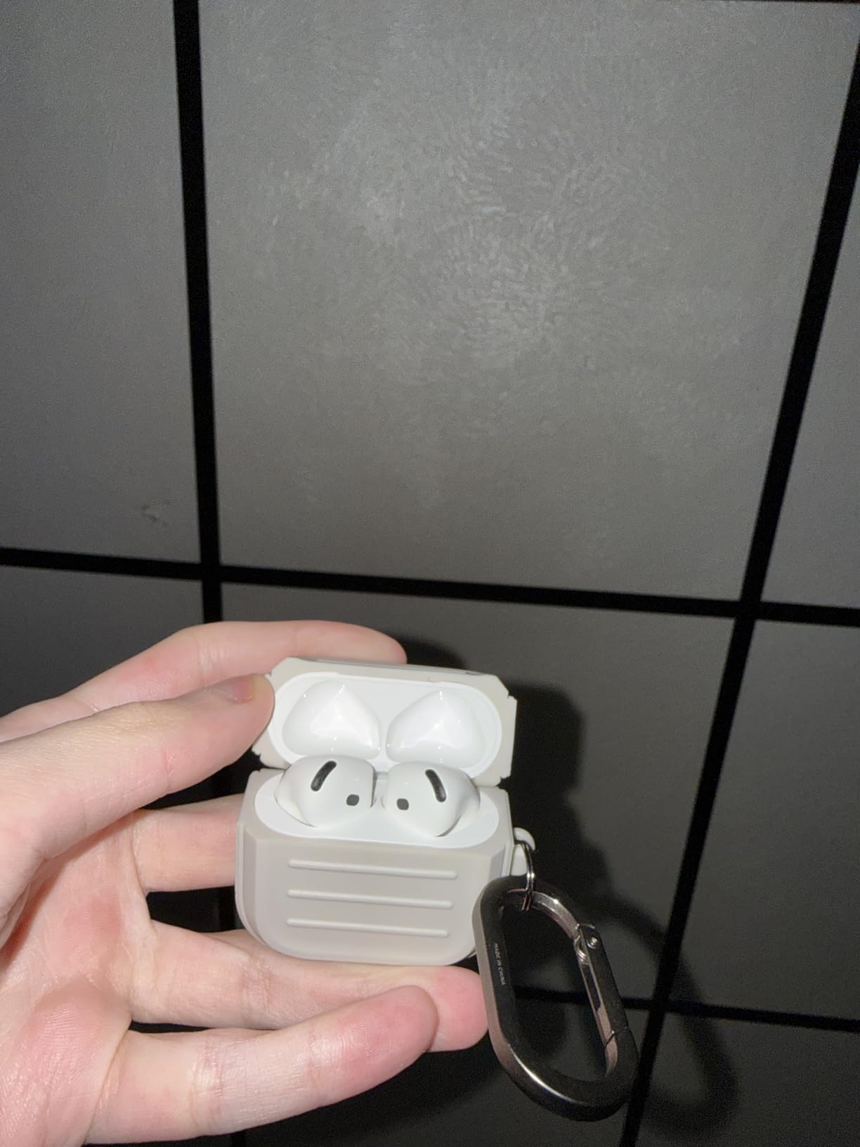 AirPods 4 Wireless Earbuds, Bluetooth Headphones, with Active Noise Cancellation, Adaptive, Transparency Mode, Personalized Spatial Audio, USB-C Charging Case, Wireless Charging, H2 Chip customer photo 1