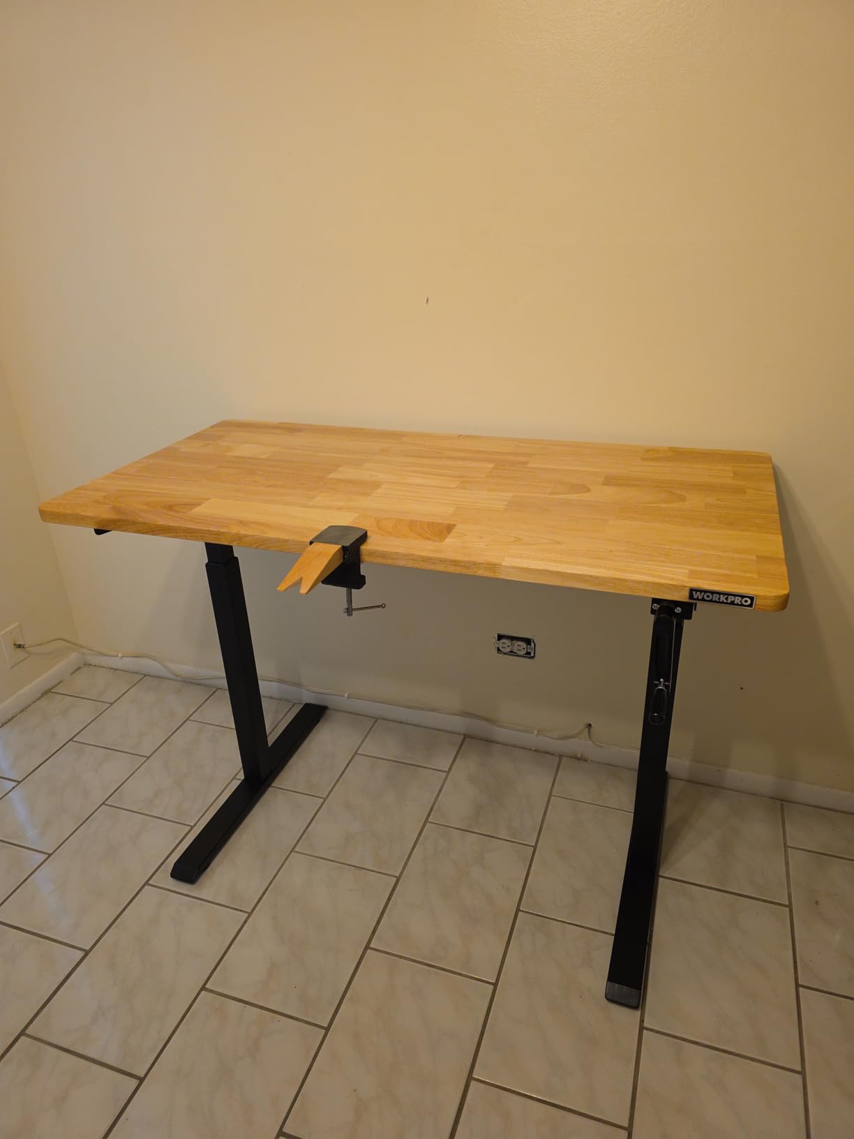 WORKPRO Adjustable Workbench with Crank Handle, 47.2