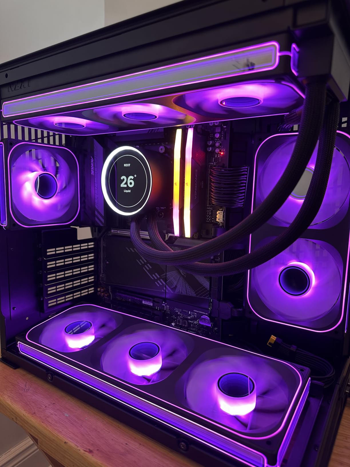 B850 AORUS Elite WIFI7 AMD AM5 ATX Motherboard, Support AMD Ryzen 9000/8000/7000 Series, DDR5, 14+2+2 Power Phase, 3X M.2, PCIe 5.0, USB-C, WIFI7, 2.5GbE LAN, EZ-Latch, 5-Year Warranty customer photo 1