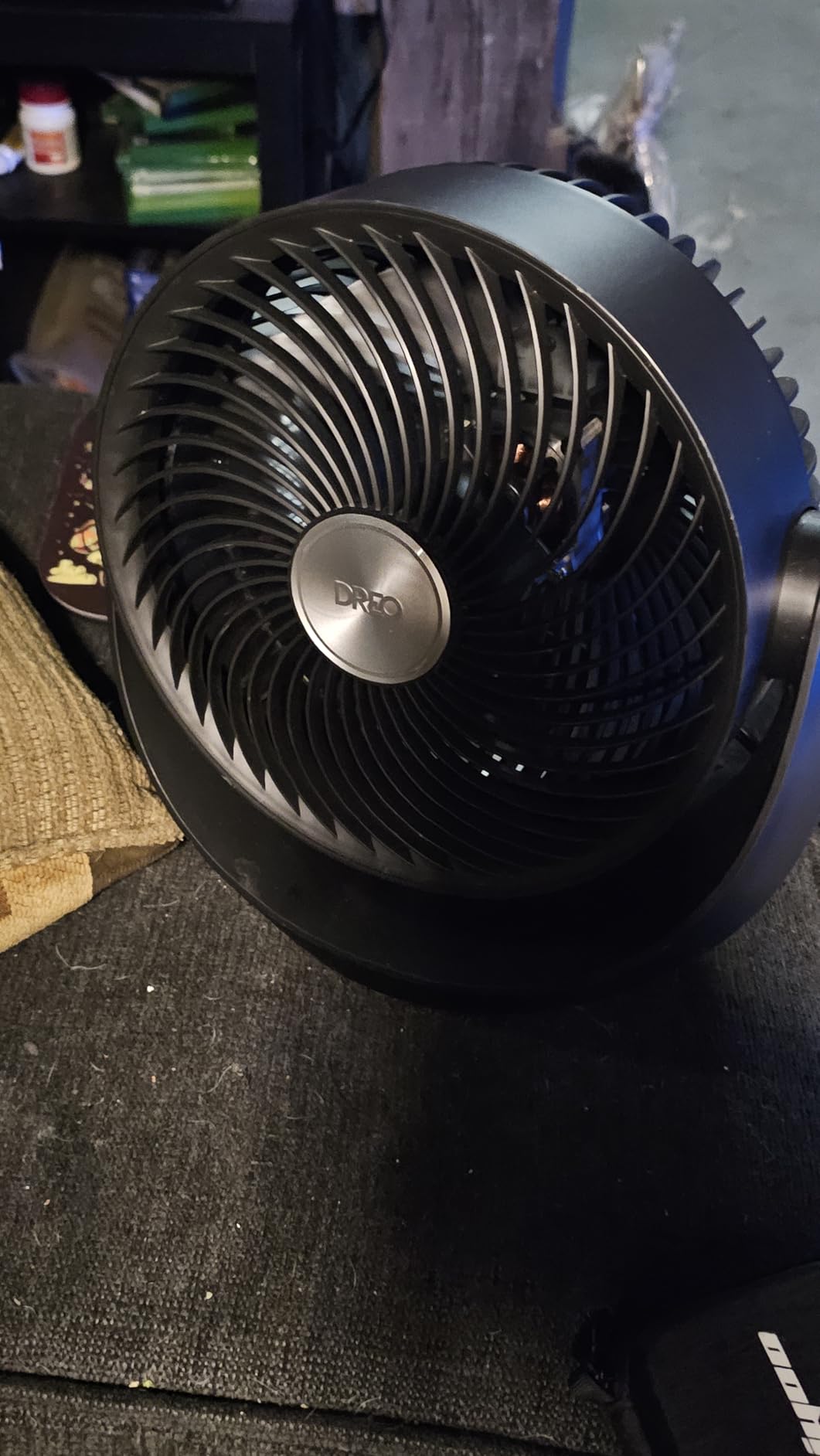 DREO Fan for Bedroom, Table Air Circulator for Whole Room, 11 Inch, 60ft Strong Airflow, 120° adjustable tilt, 20db Low Noise, Quiet, 3 Speeds, 2025 New Desk Fan for Office, Kitchen, Home customer photo 1