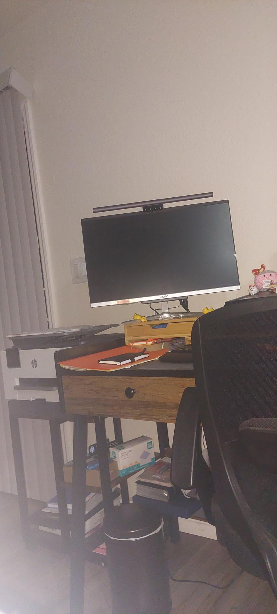 YEELIGHT Monitor Light Bar, Computer Monitor Lamp, 250LM No Glare Eye-Care LED Screen Bar, Touch Control USB Reading Desk Lamp for Home Office Work, Stepless Dimming Adjustable Color Temperature customer photo 1