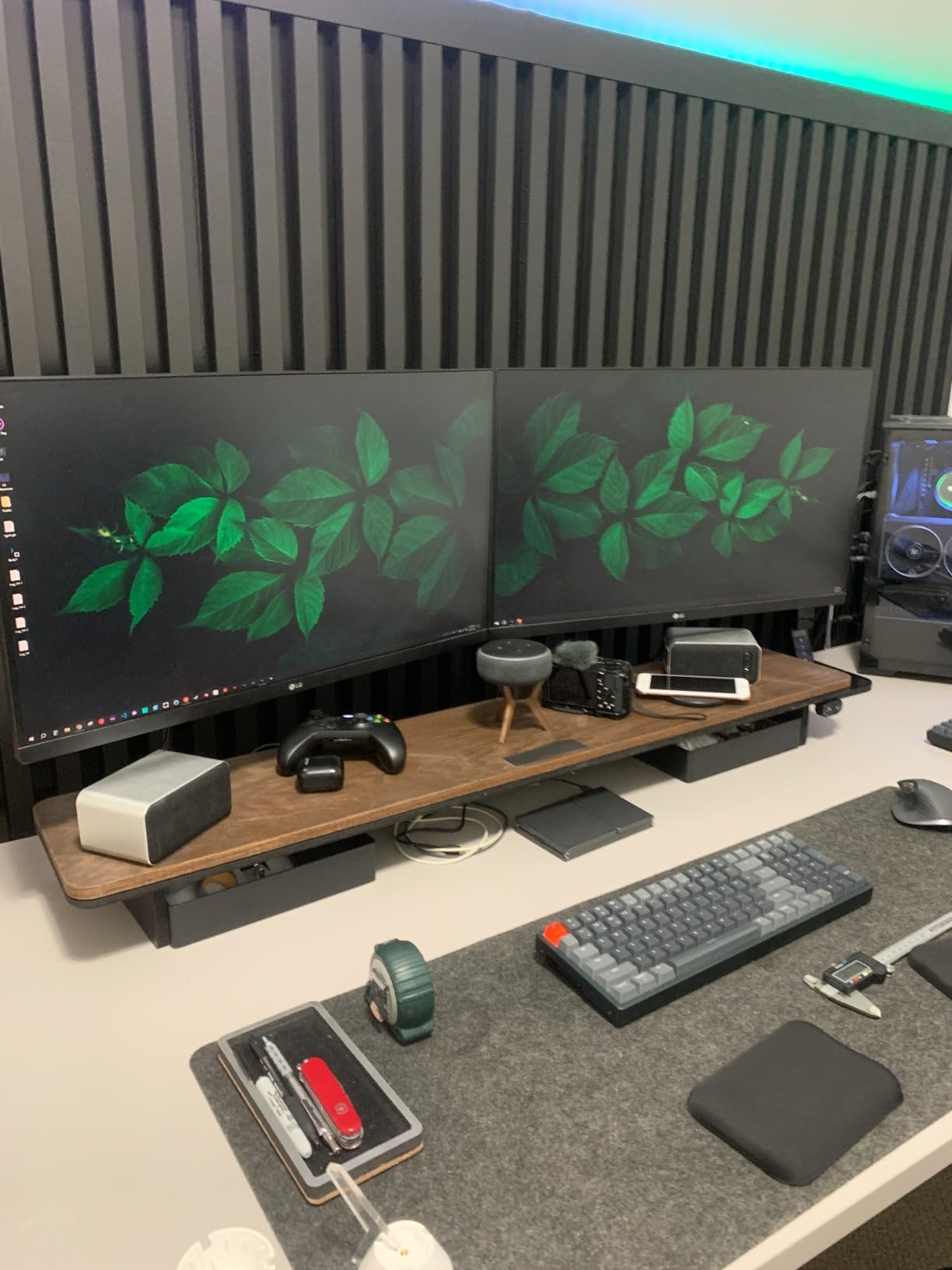 LG 27U631A-B 27-inch QHD (2560 x 1440) IPS Computer Monitor, 100Hz, 5ms, HDR10, Reader Mode, Flicker Safe, HDMI, USB Type-C 15W PD, Black customer photo 1