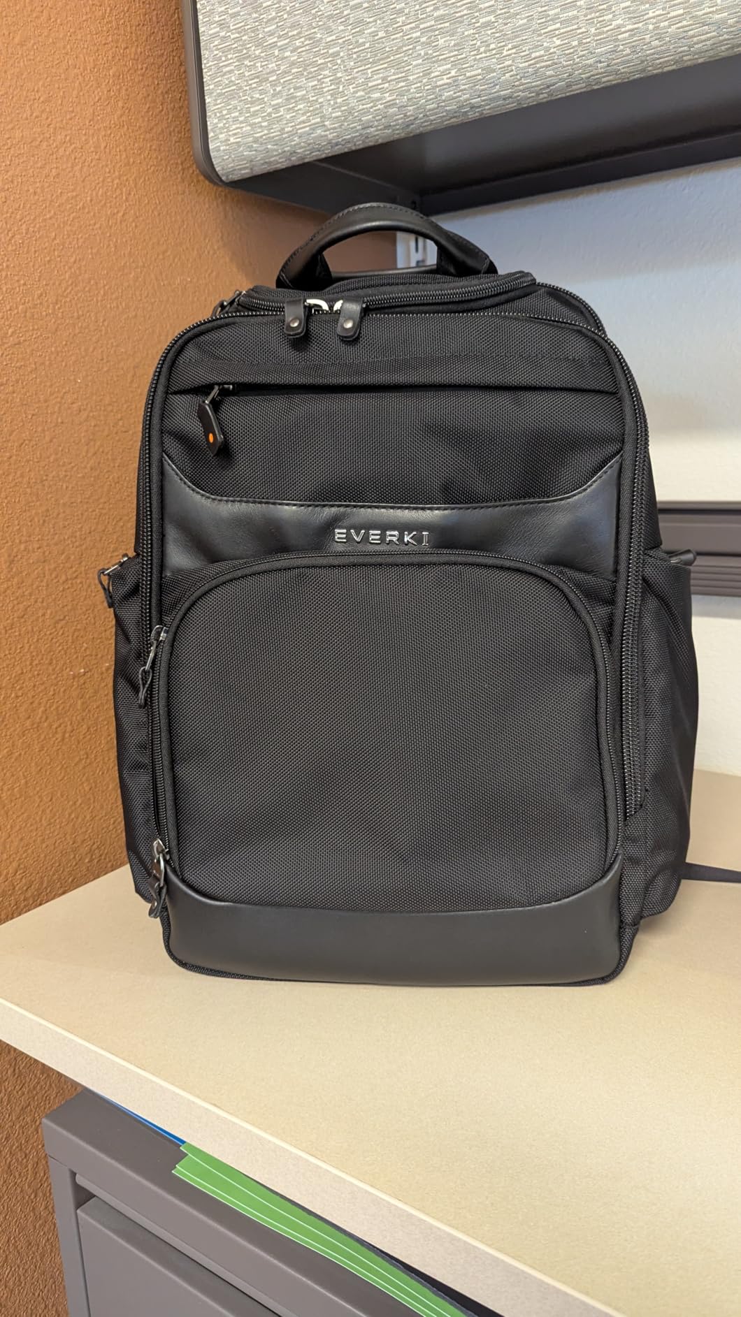 EVERKI Onyx 25L Business Laptop Backpack - Professional Travel Backpack for Men & Women, Laptop Bag with Premium Leather Ballistic & Nylon, Office & Flight Approved, Fits Laptops up to 15.6