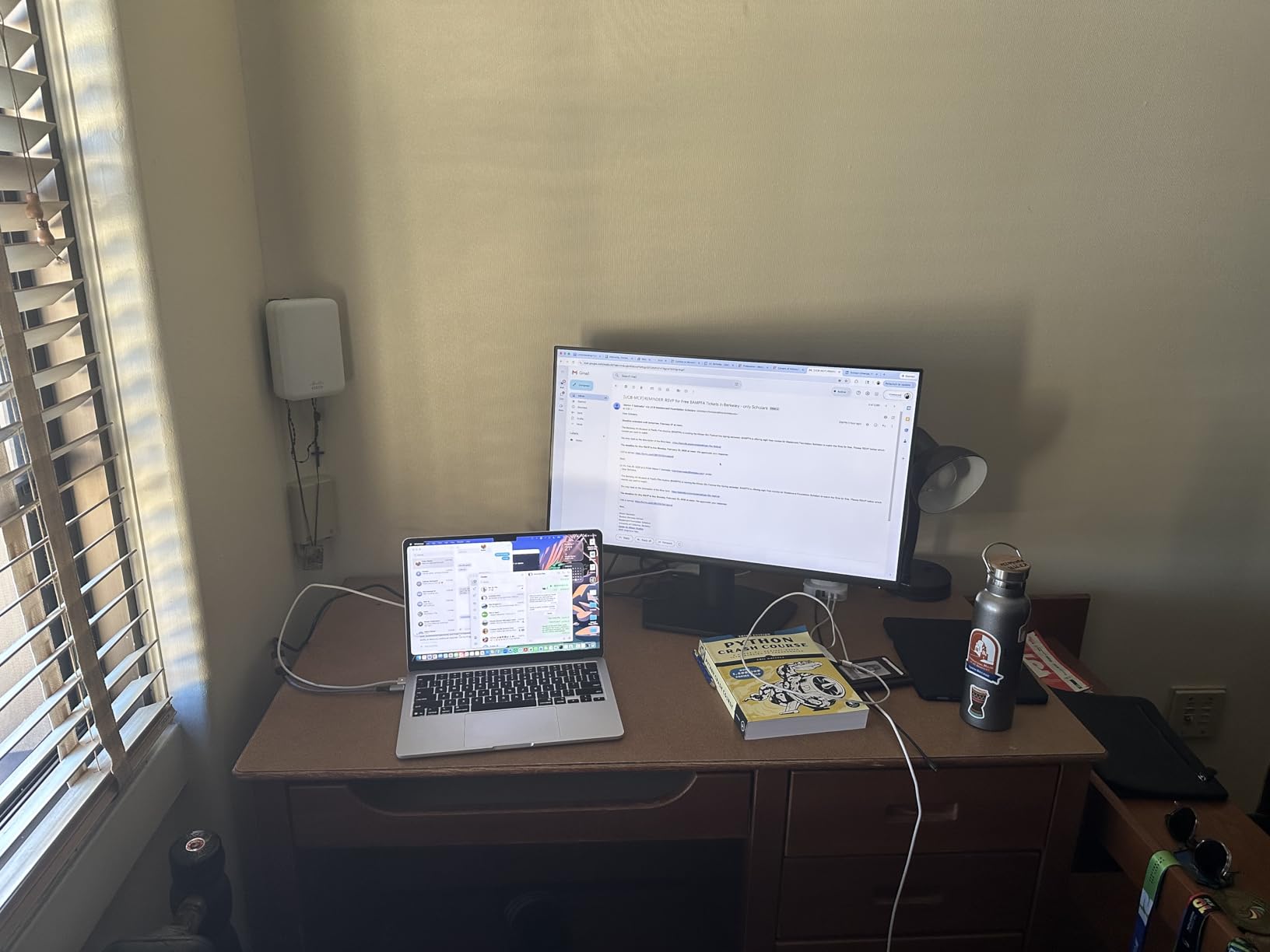 Dell 27 Monitor - SE2725HM - 27-inch Full HD (1920x1080) 16:9 100Hz Display, IPS Panel, 16.70 Million Colors, Anti-Glare, 1 HDMI / 1 VGA Port, TÜV Rheinland 3-Star*, Comfortview Plus - Black customer photo 1