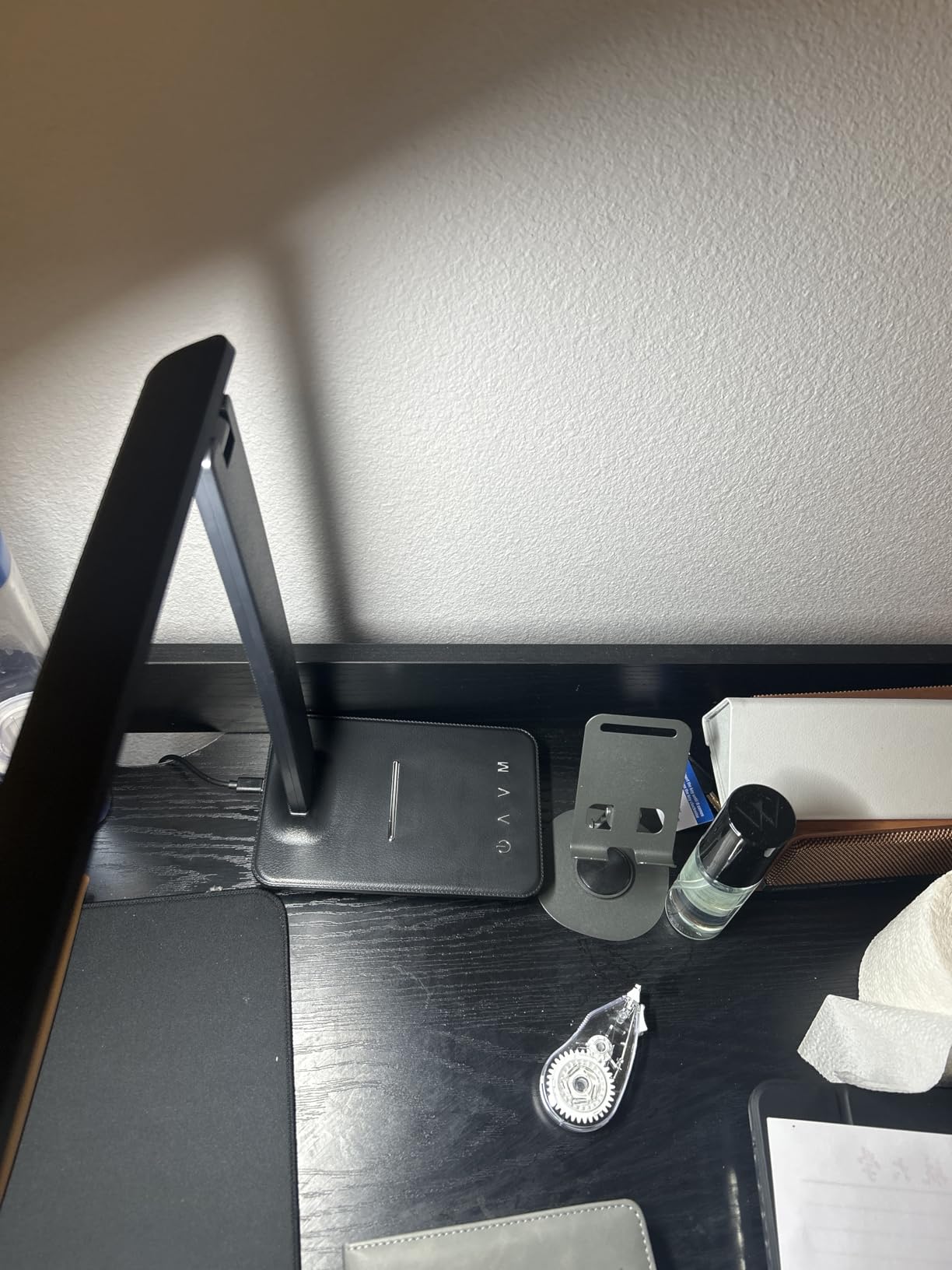 shinelife LED Desk Lamp for Office Home, Bright Desk Light with USB Charging Port, Adjustable Dimmable Desk Lamps 5 Modes 5 Brightness, Touch Study Lamp for Nail, Craft, Puzzle, Sewing, Study, Black customer photo 2