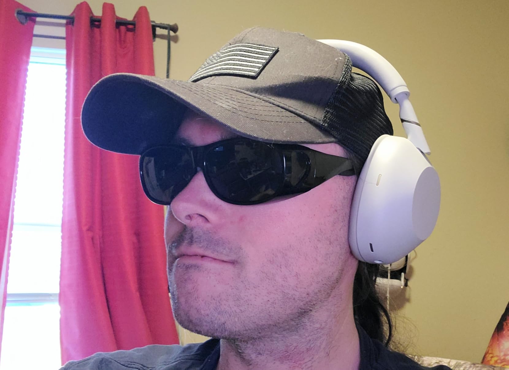 Sony WH-1000XM6 The Best Noise Canceling Wireless Headphones, HD NC Processor QN3, 12 Microphones, Adaptive NC Optimizer, Mastered by Engineers, Studio-Quality, 30-Hour Battery, Black customer photo 1