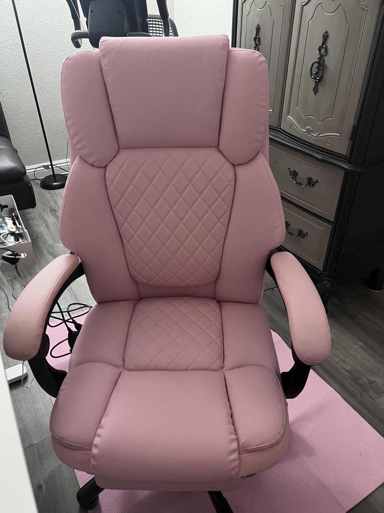 Massage Office Chair with Heat 6 Vibration Points,High Back & Heat, Executive Desk Chair,Big and Tall Office Chair 400lbs, Comfortable Ergonomic Reclining Managerial Chair, PU Leather Pink customer photo 2