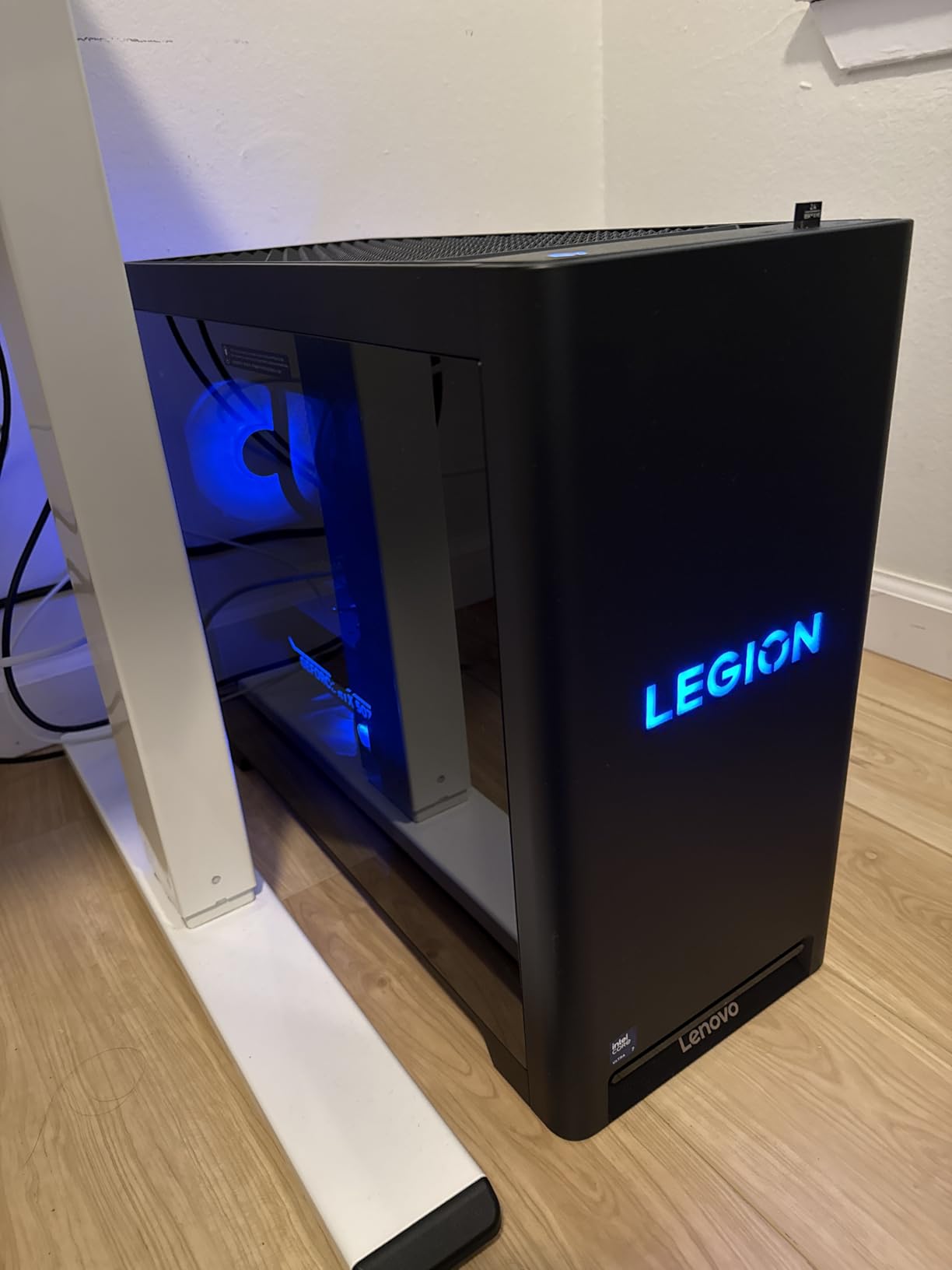 Lenovo Legion Tower 5i - AI-Powered Gaming PC - Intel Core Ultra 7 265F Processor - NVIDIA GeForce RTX 5070 Ti Graphics - 32 GB Memory - 1 TB Storage customer photo 2