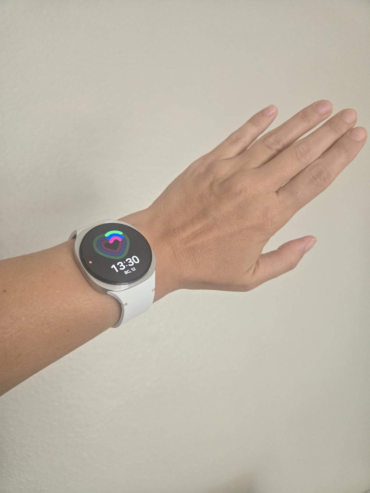 Galaxy Watch 8 (2025) 44mm Bluetooth Smartwatch, Cushion Design, Fitness Tracker, Sleep Coaching, Running Coach, Energy Score, Heart Rate Tracking, Graphite customer photo 1