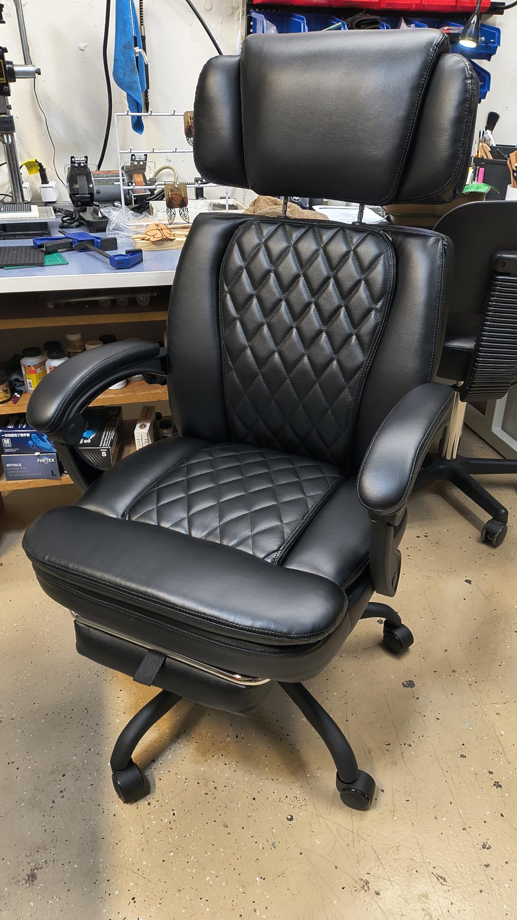 400lbs Executive Office Chair with Foot Rest for Heavy People, Ergonomic Big and Tall Desk Chair with Adjustable Headrest, High Back PU Leather Comfy Heavy Duty Computer Chair with Spring Cushion customer photo 1